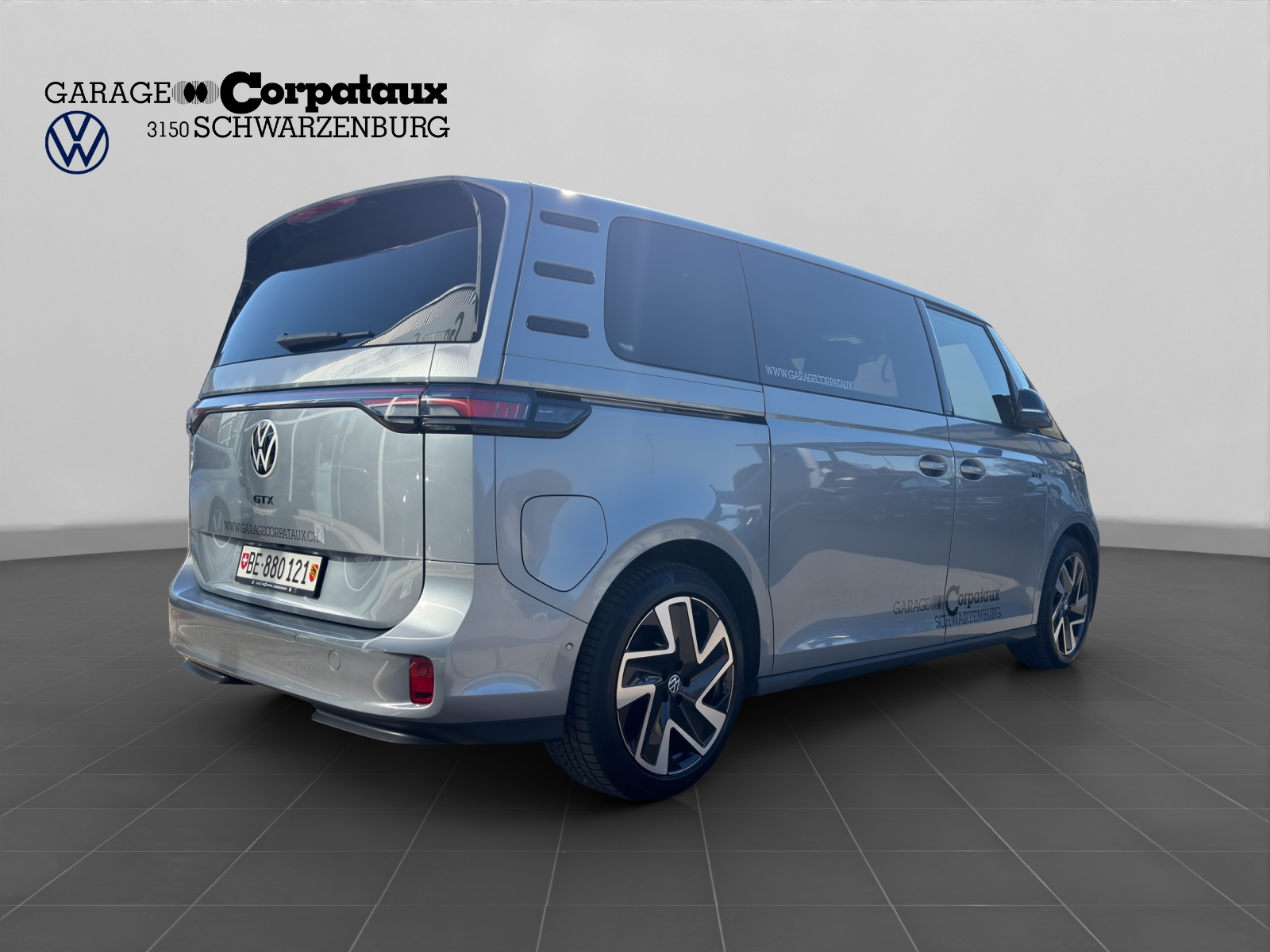 VW ID.Buzz LWB GTX 4 Motion-image-5