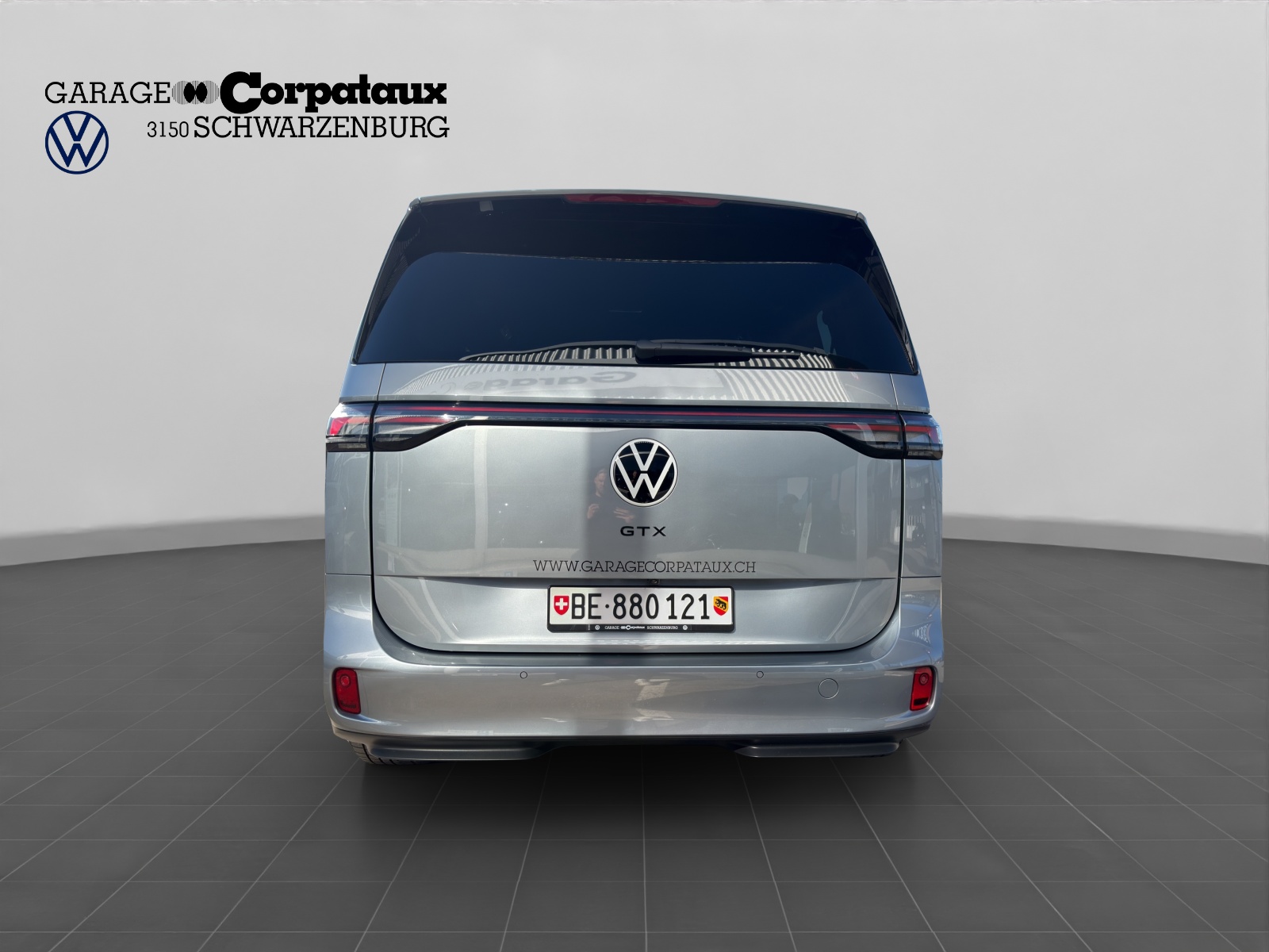 VW ID.Buzz LWB GTX 4 Motion-image-4