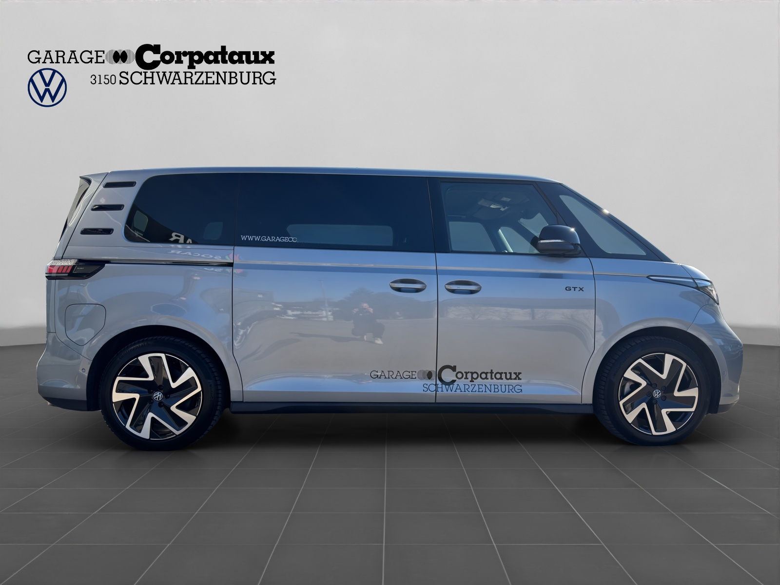 VW ID.Buzz LWB GTX 4 Motion-image-6