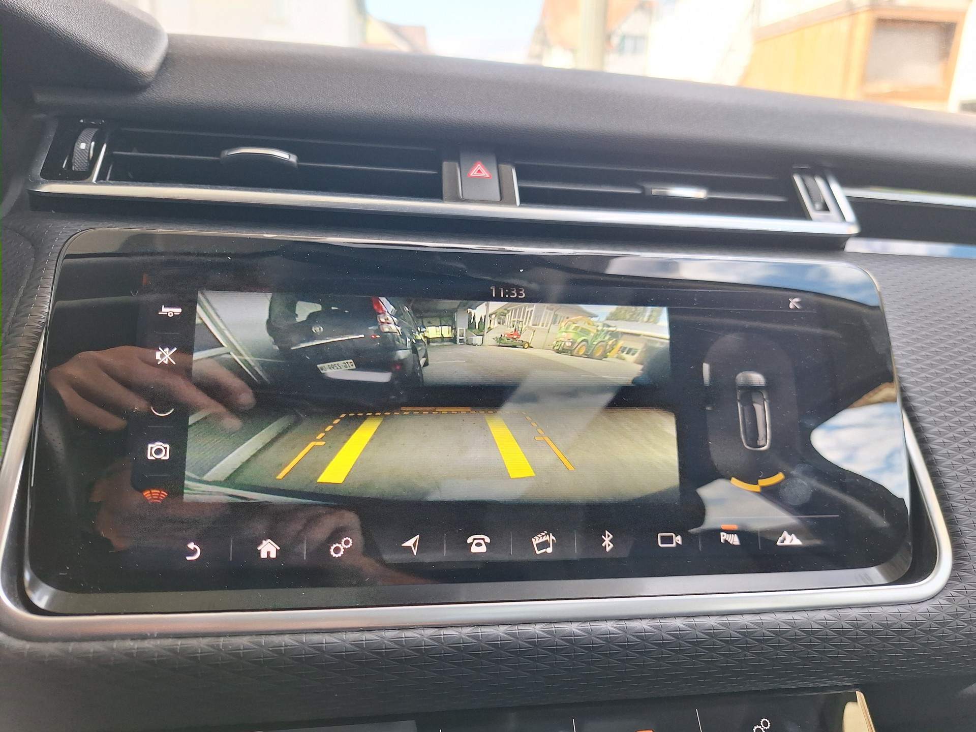 LAND ROVER Range Rover Velar R-Dynamic D 300 SE Automatic-image-8