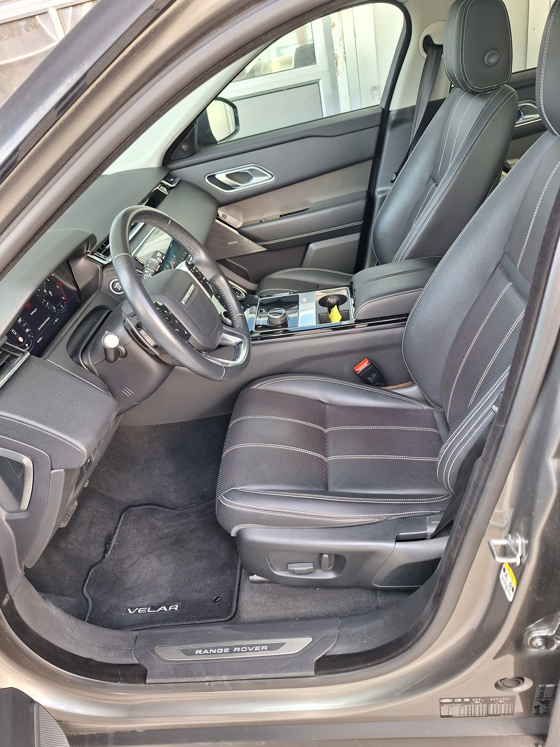 LAND ROVER Range Rover Velar R-Dynamic D 300 SE Automatic-image-10