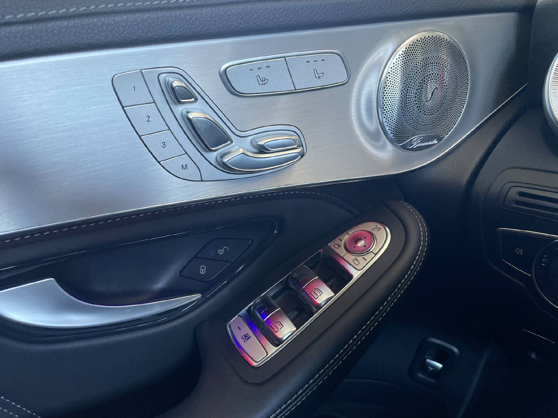 MERCEDES-BENZ GLC 63 S AMG 4m+-image-9