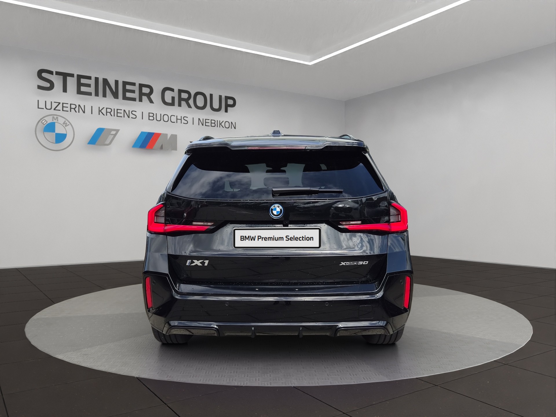 BMW iX1 xDrive 30 Edition M Sport-image-5