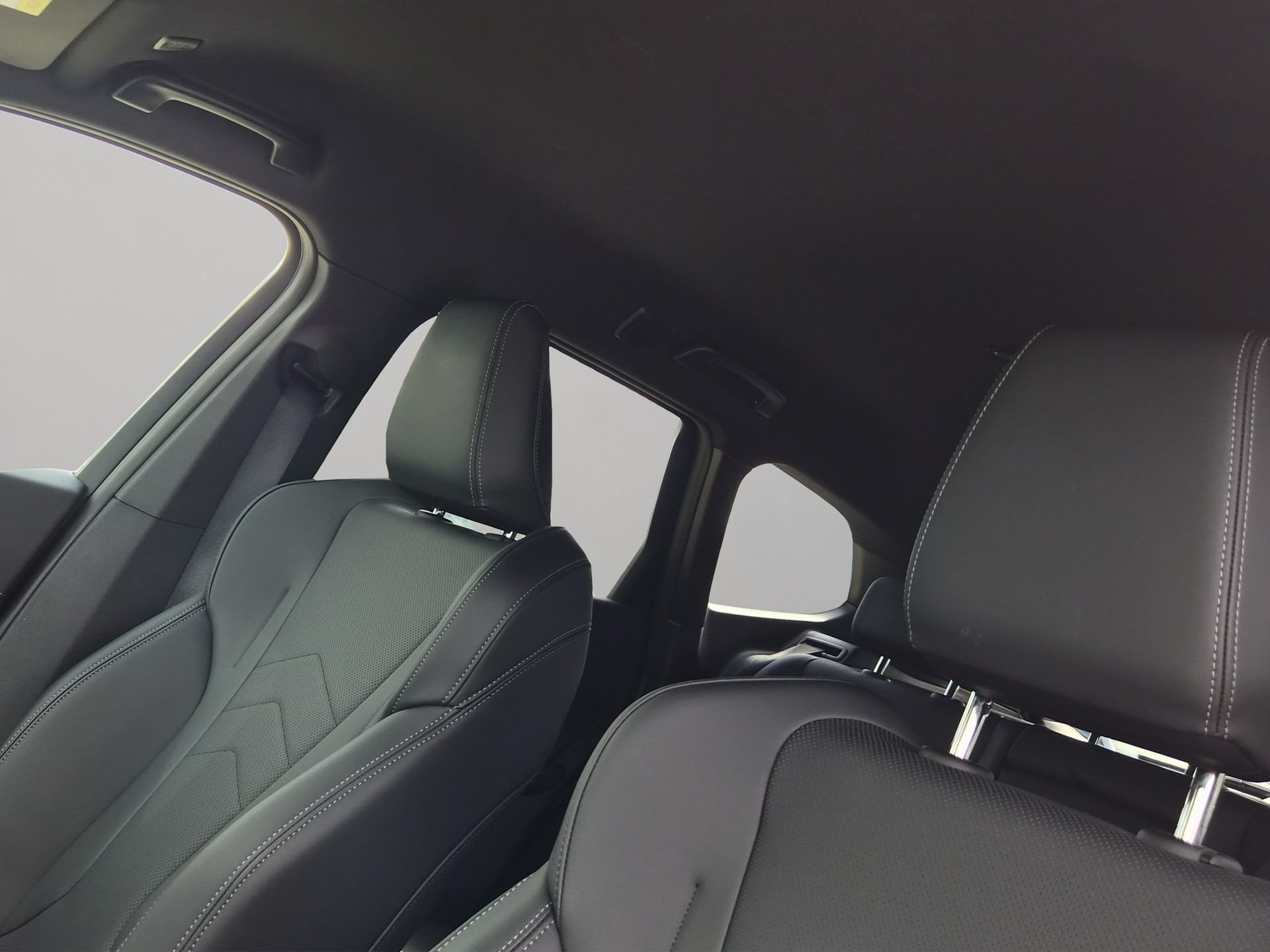 BMW iX1 xDrive 30 Edition M Sport-image-12