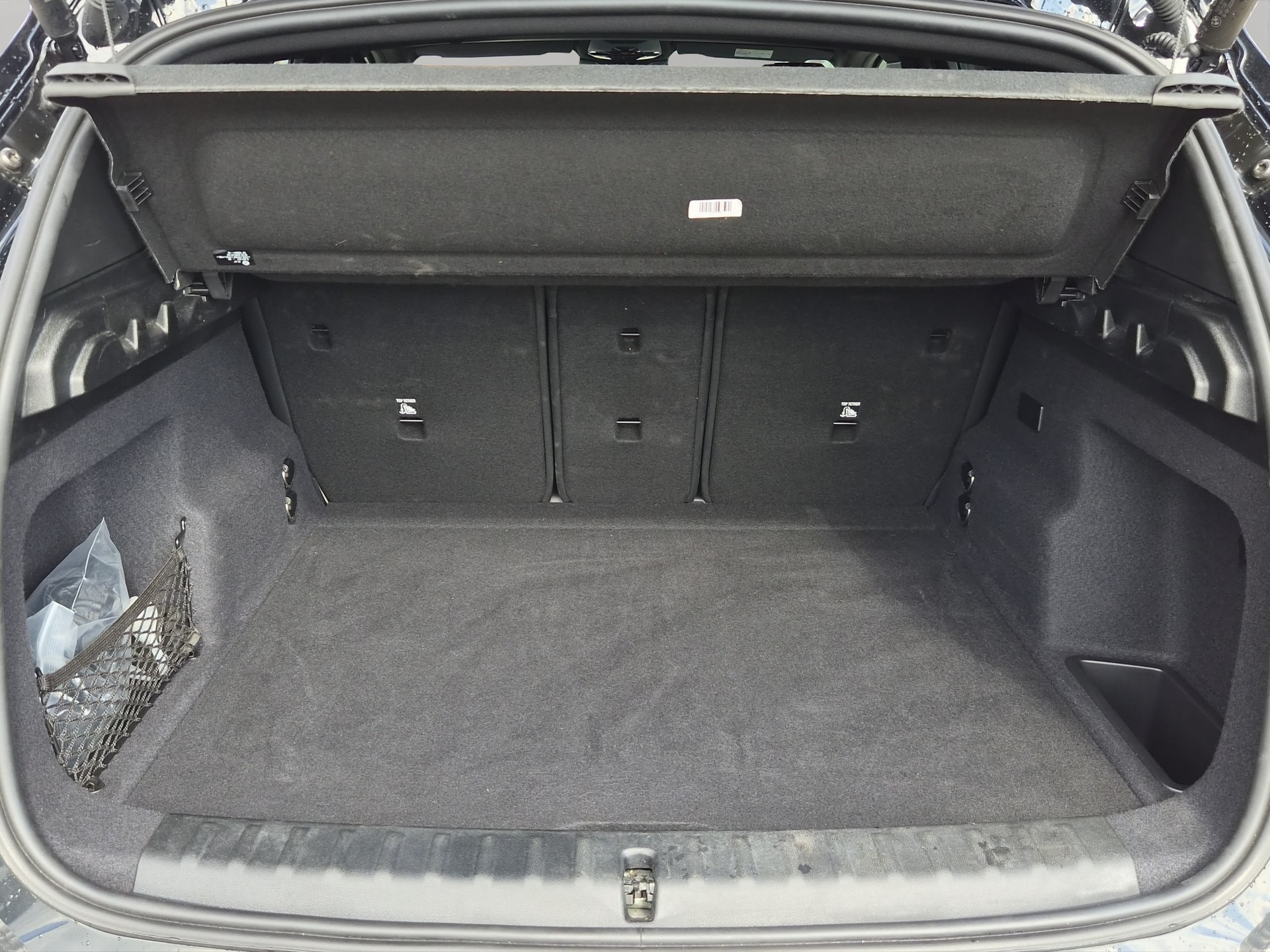 BMW iX1 xDrive 30 Edition M Sport-image-19