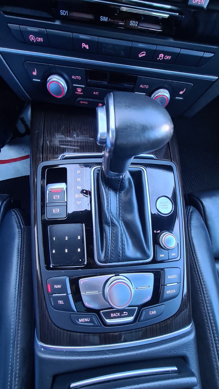 AUDI A6 allroad 3.0 TDI V6 quattro S-tronic ** 245 PS ** Voll-Leder ** Gr-Navi ** RF-Kamera ** Panorama-Glasdach ** Frisch Ab MFK-image-11