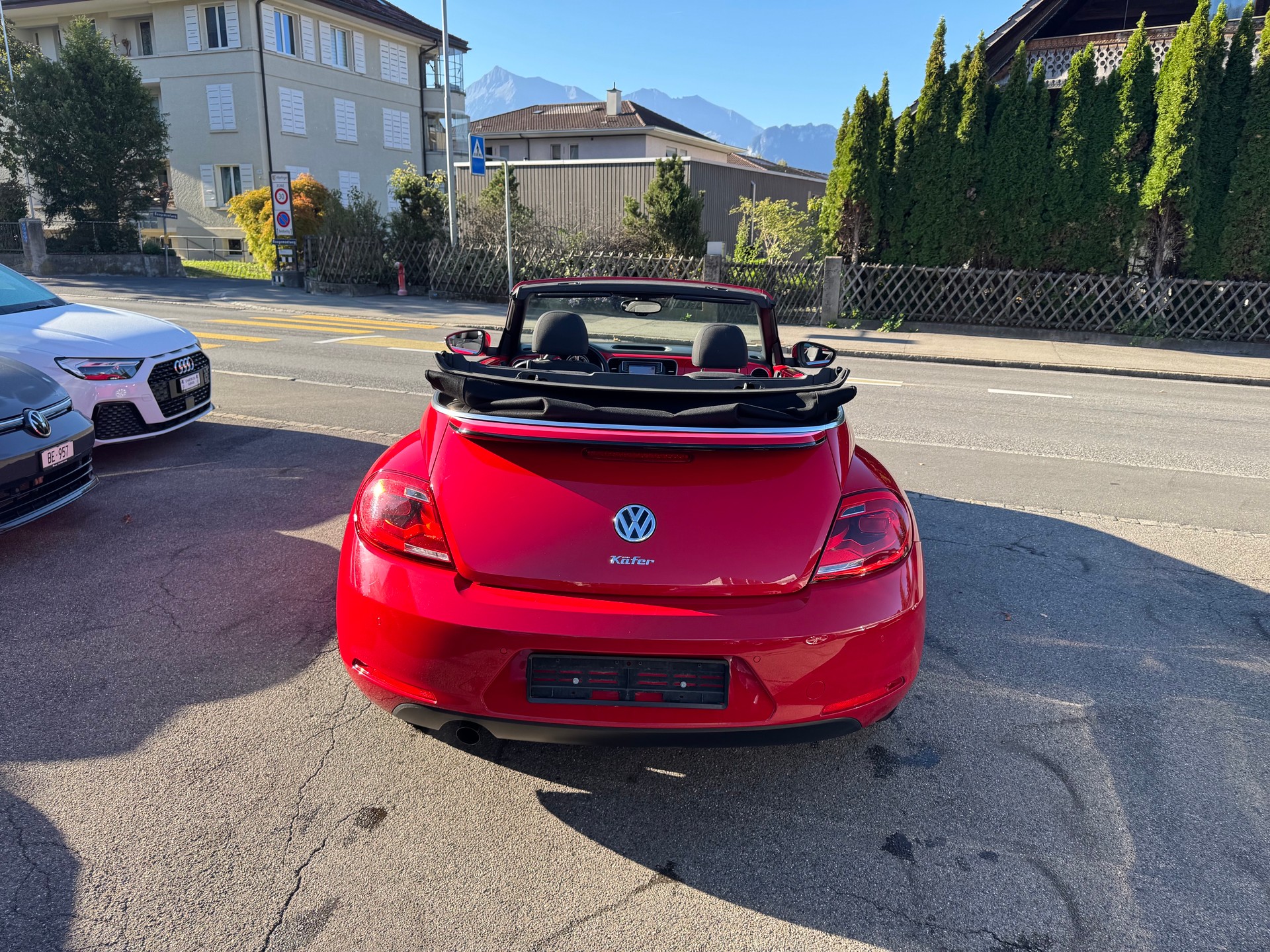 VW Beetle Cabrio 1.2 TSI BMT Design DSG-image-8