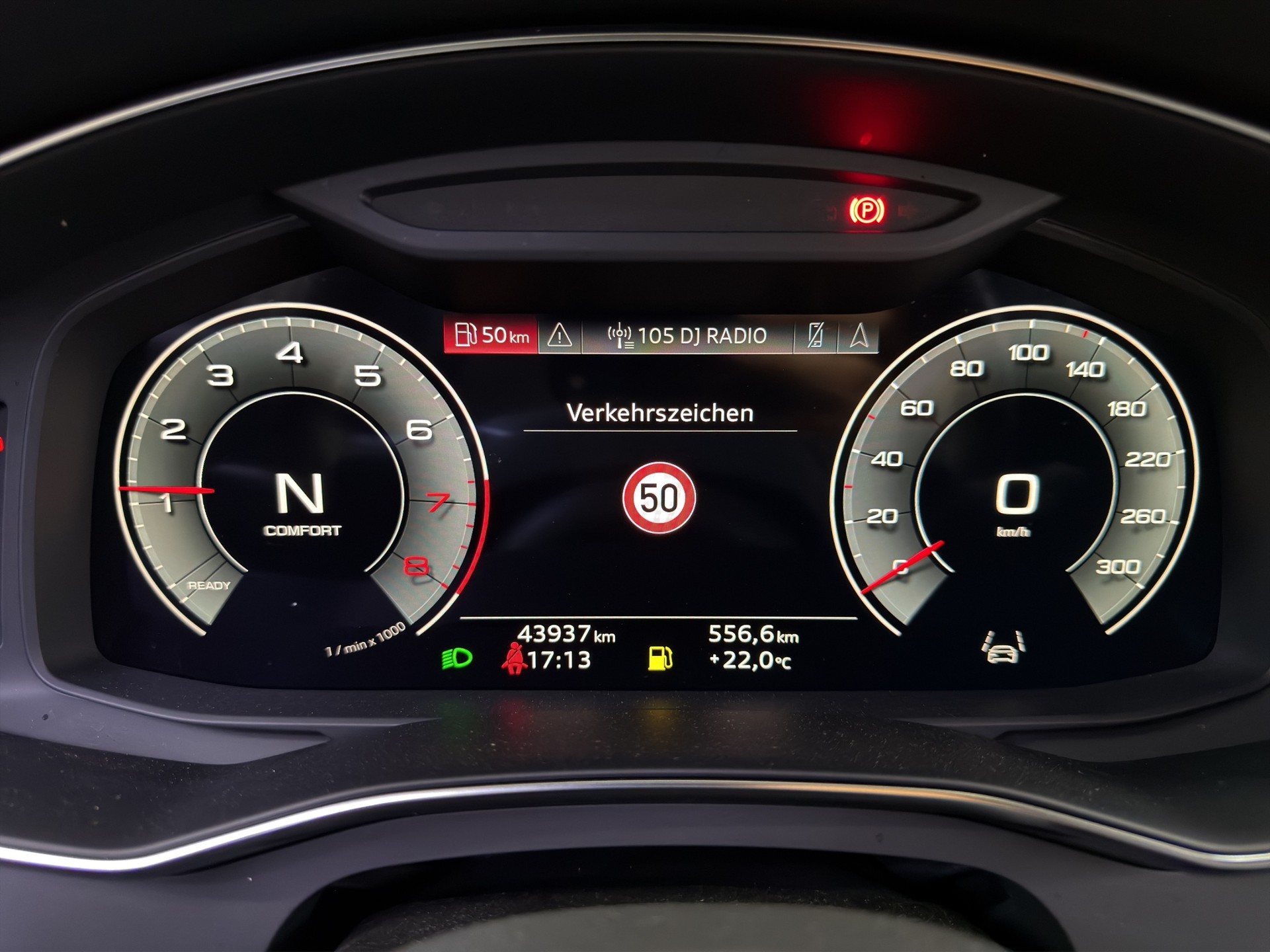 AUDI A6 Avant 45 TFSI Design S-tronic-image-10