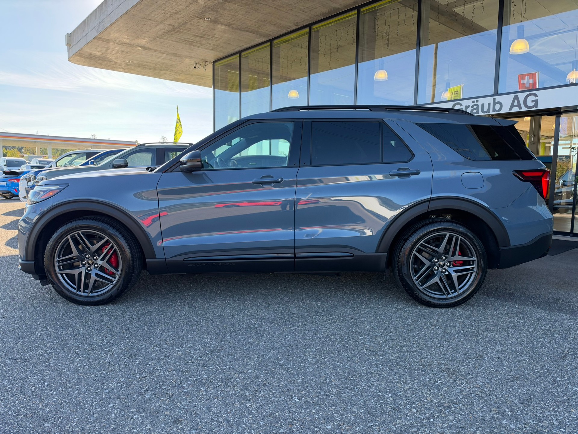 FORD Explorer ST - US Version Direktimport mit vielen coolen Extras drin-image-3