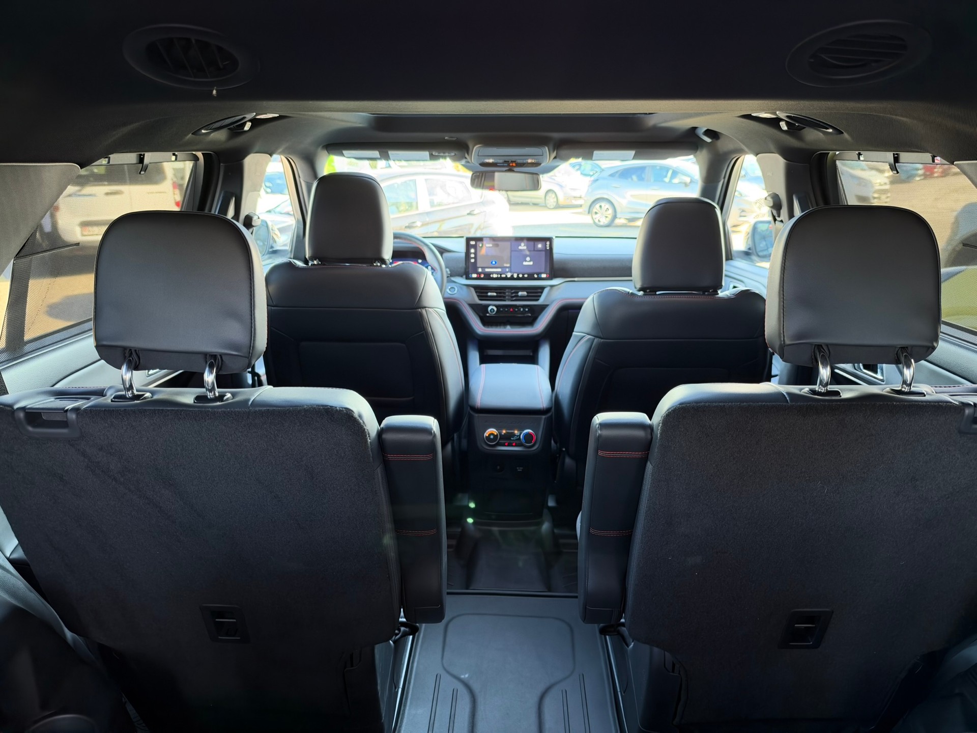 FORD Explorer ST - US Version Direktimport mit vielen coolen Extras drin-image-9