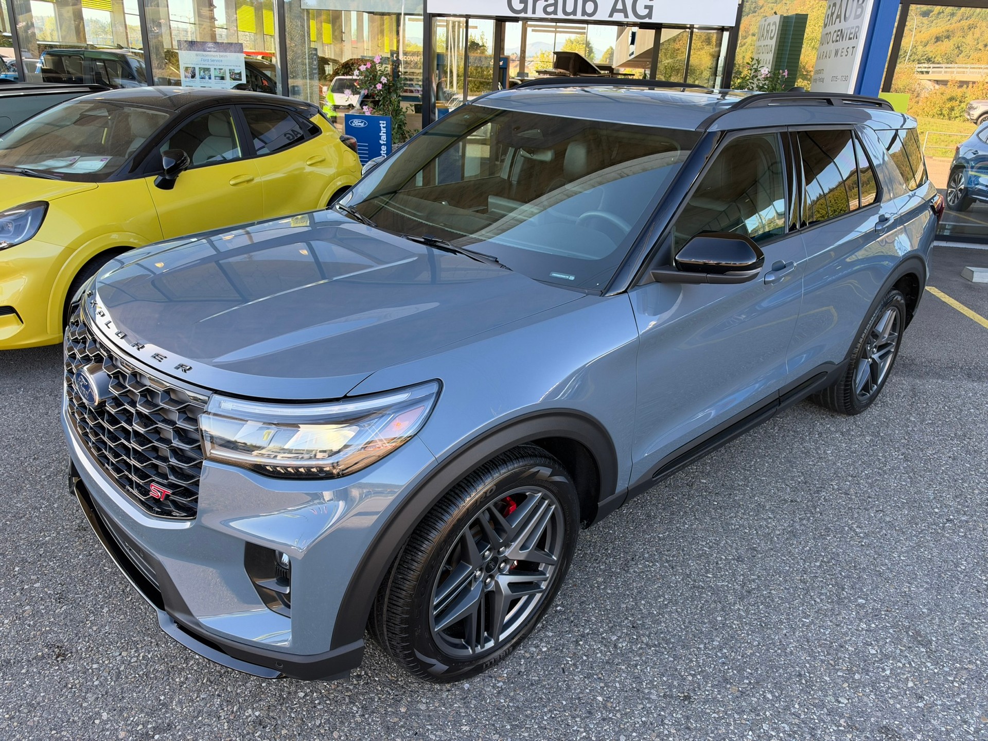 FORD Explorer ST - US Version Direktimport mit vielen coolen Extras drin-image-2