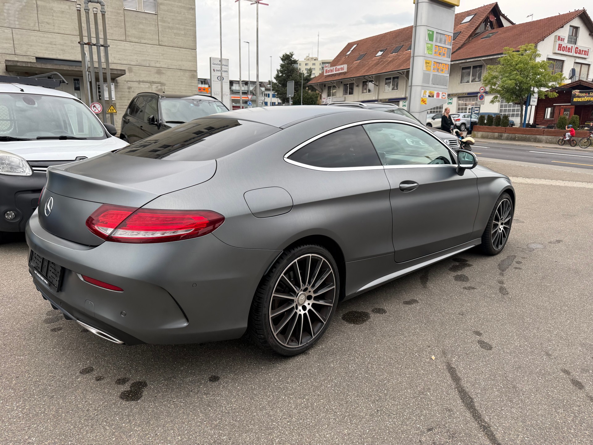 MERCEDES-BENZ C 250 Coupé AMG Line 9G-tronic-image-6