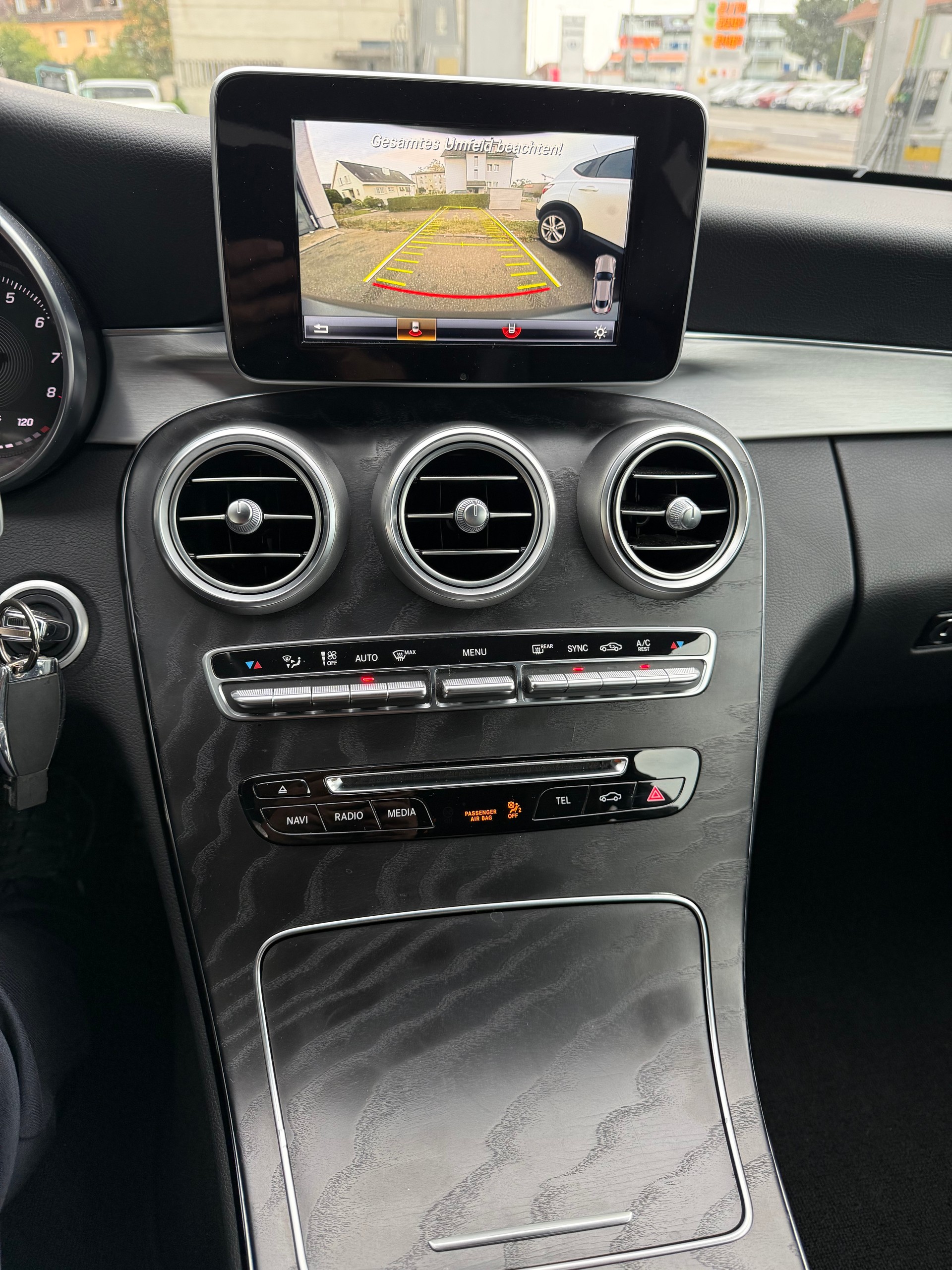 MERCEDES-BENZ C 250 Coupé AMG Line 9G-tronic-image-11