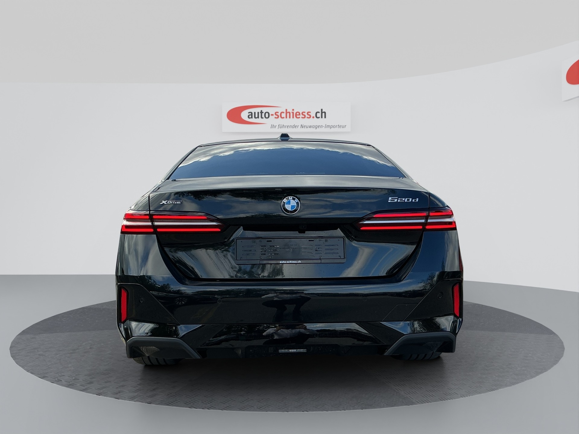 BMW 520d xDrive 48V M Sport Steptronic-image-3