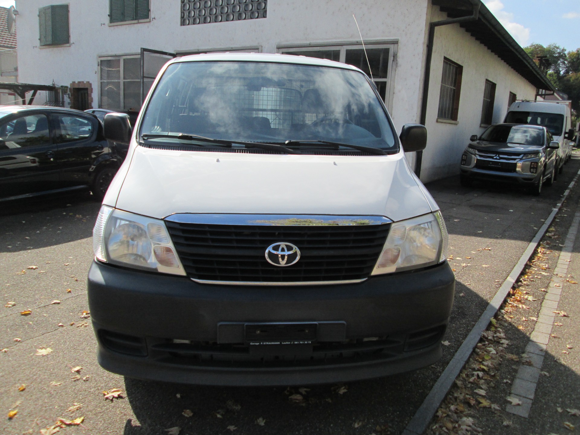 TOYOTA Hiace D-4D Van SWB-image-4