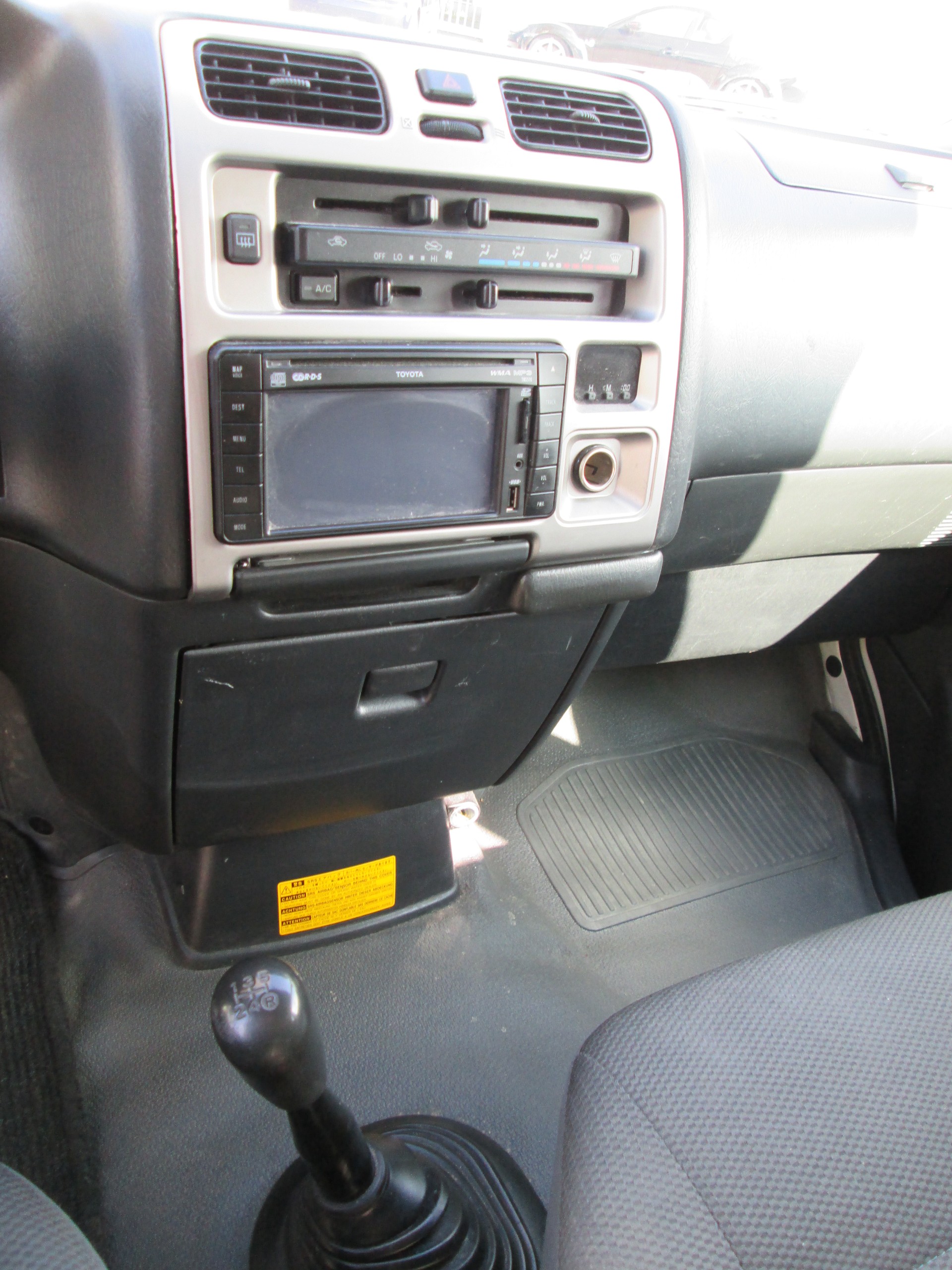 TOYOTA Hiace D-4D Van SWB-image-10
