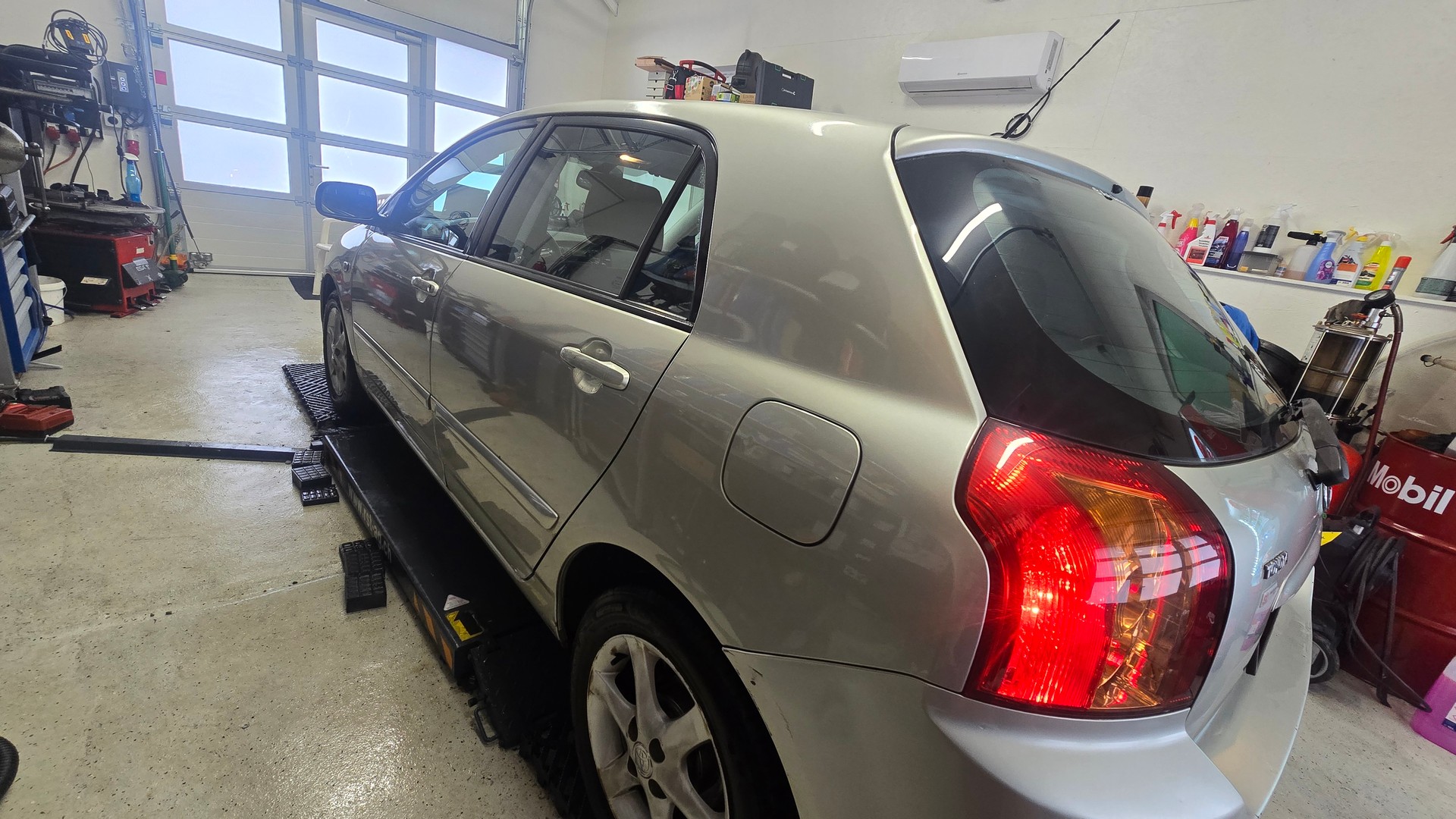 TOYOTA Corolla Wagon 2.0 D4D Linea Terra-image-4