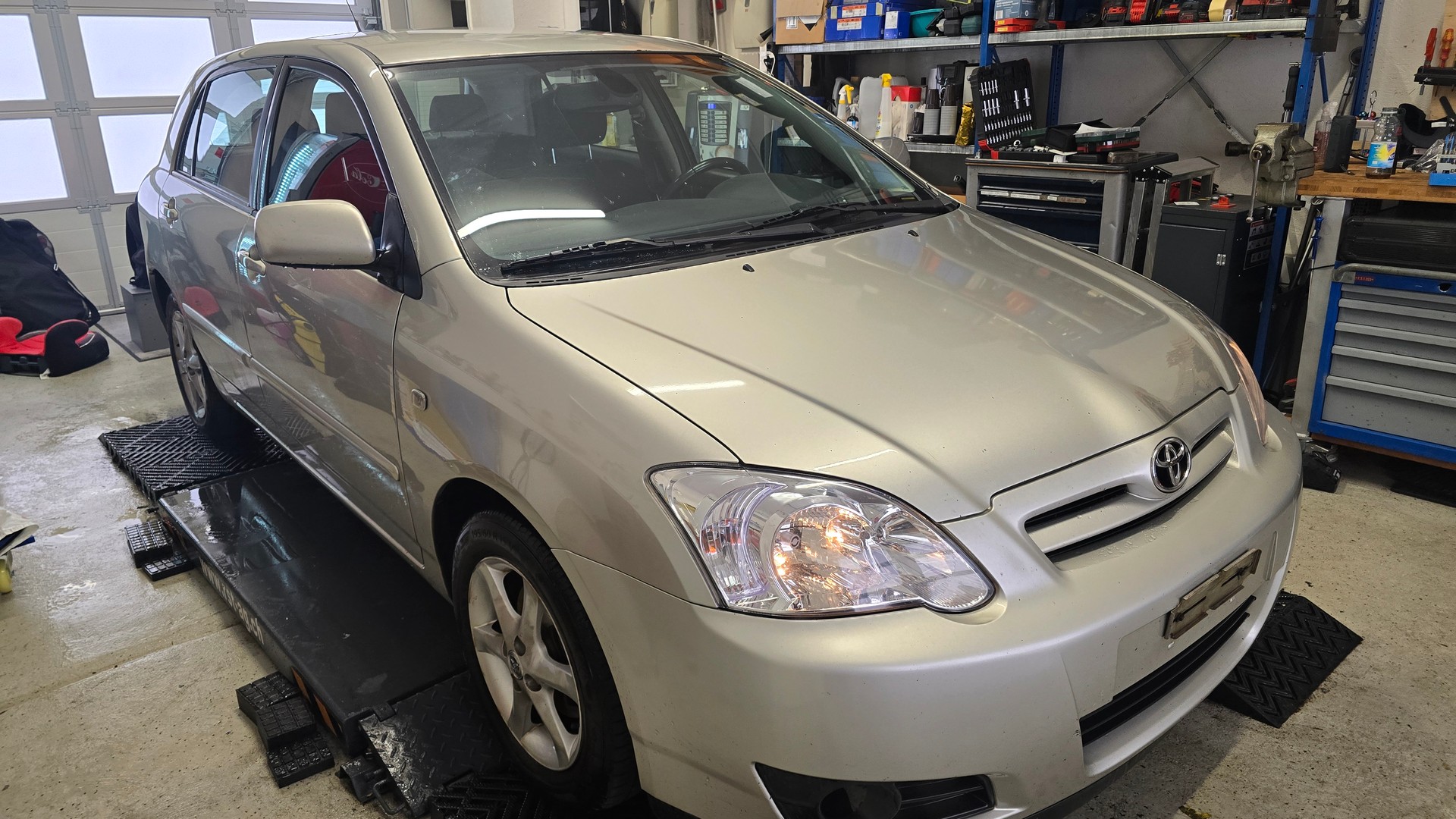 TOYOTA Corolla Wagon 2.0 D4D Linea Terra-image-2