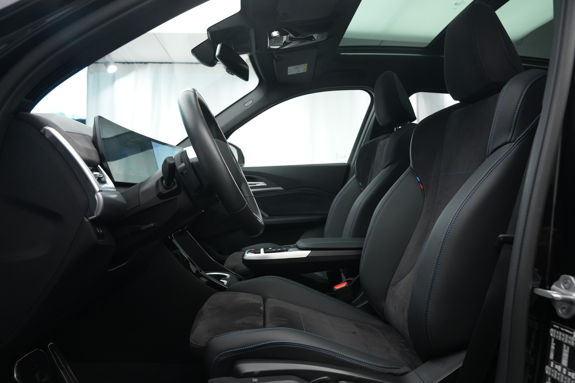 BMW X1 sDrive 18i M Sport *Panorama* *Harman/Kardon*-image-12