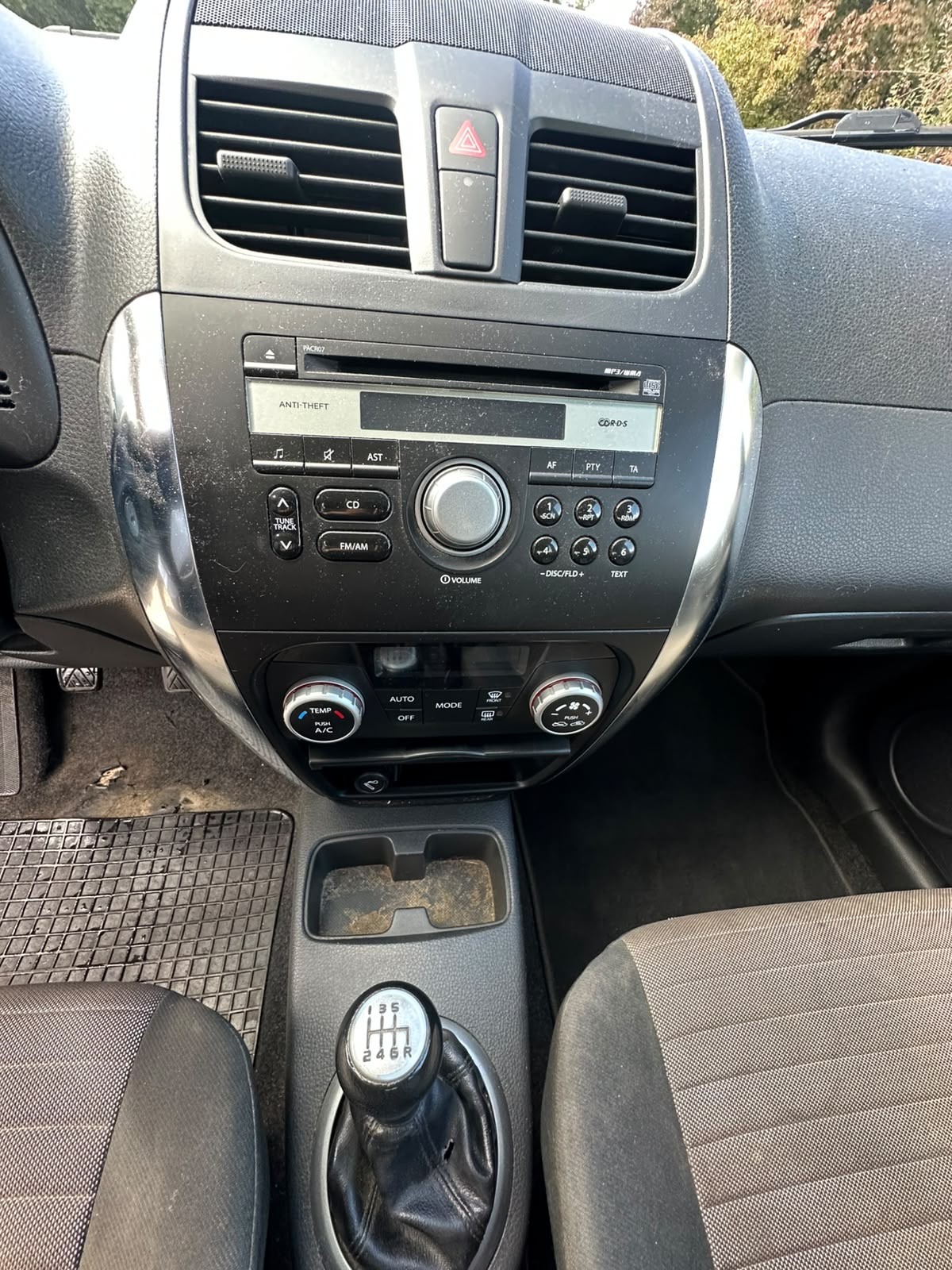 FIAT Sedici 2.0JTD 4WD Dynamic-image-9