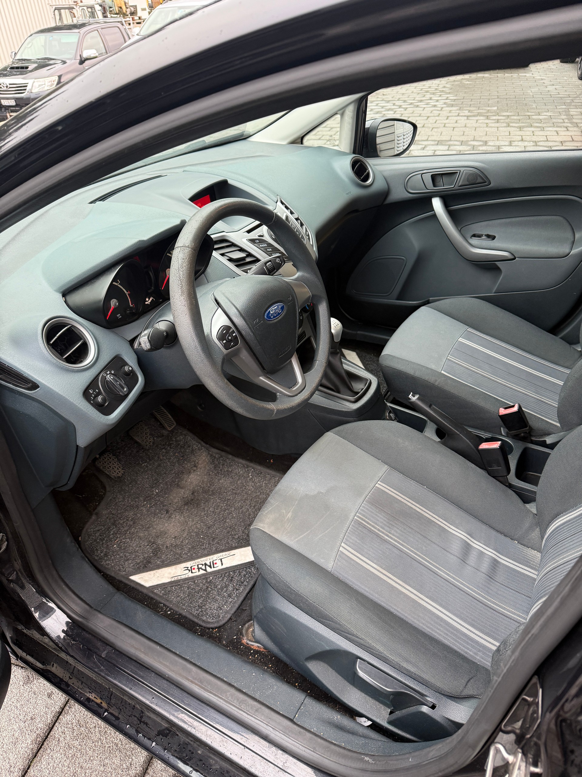 FORD Fiesta 1.25 16V Trend-image-9