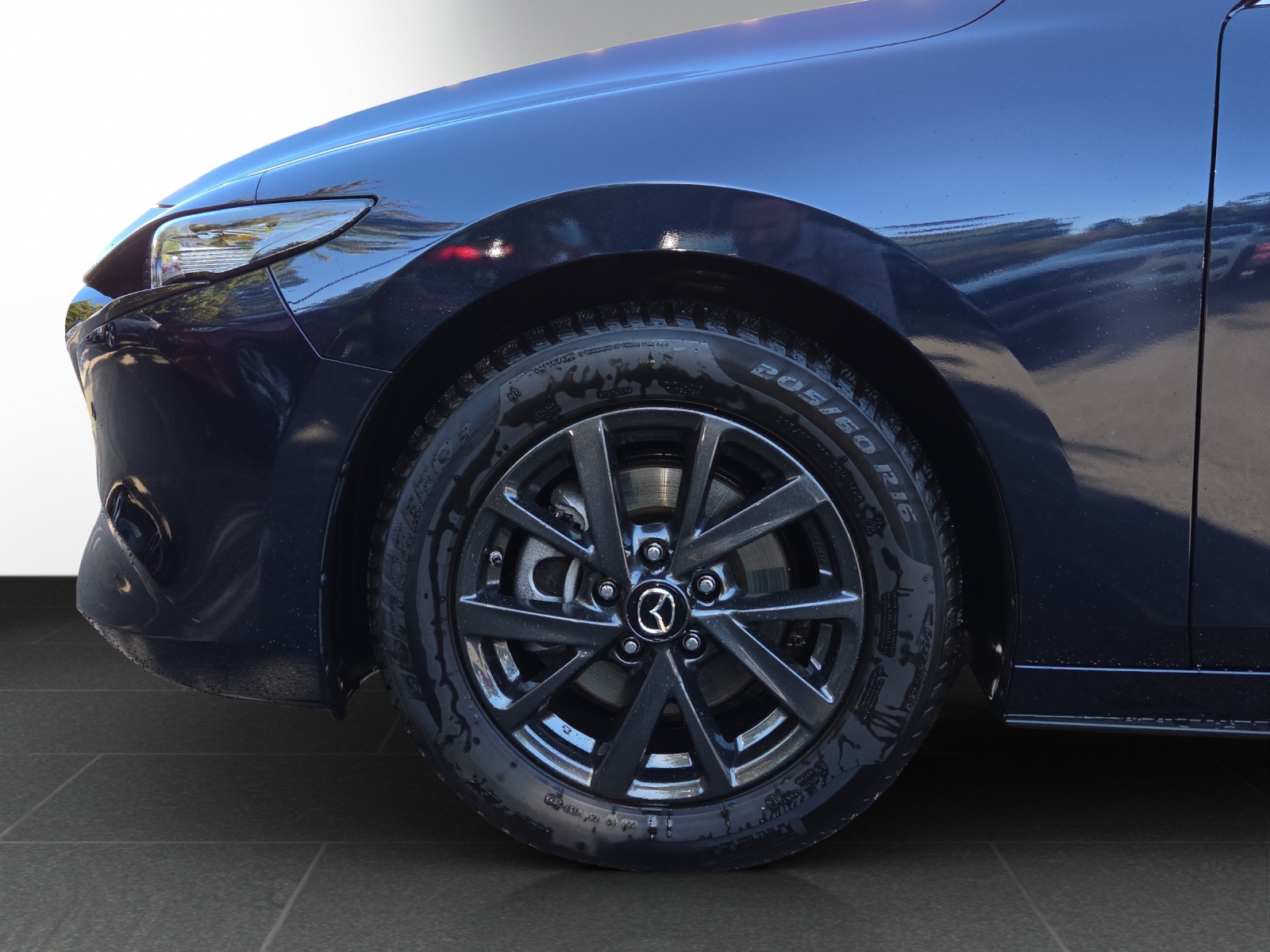 MAZDA 3 HB G 150 Homura-showroom-element-3