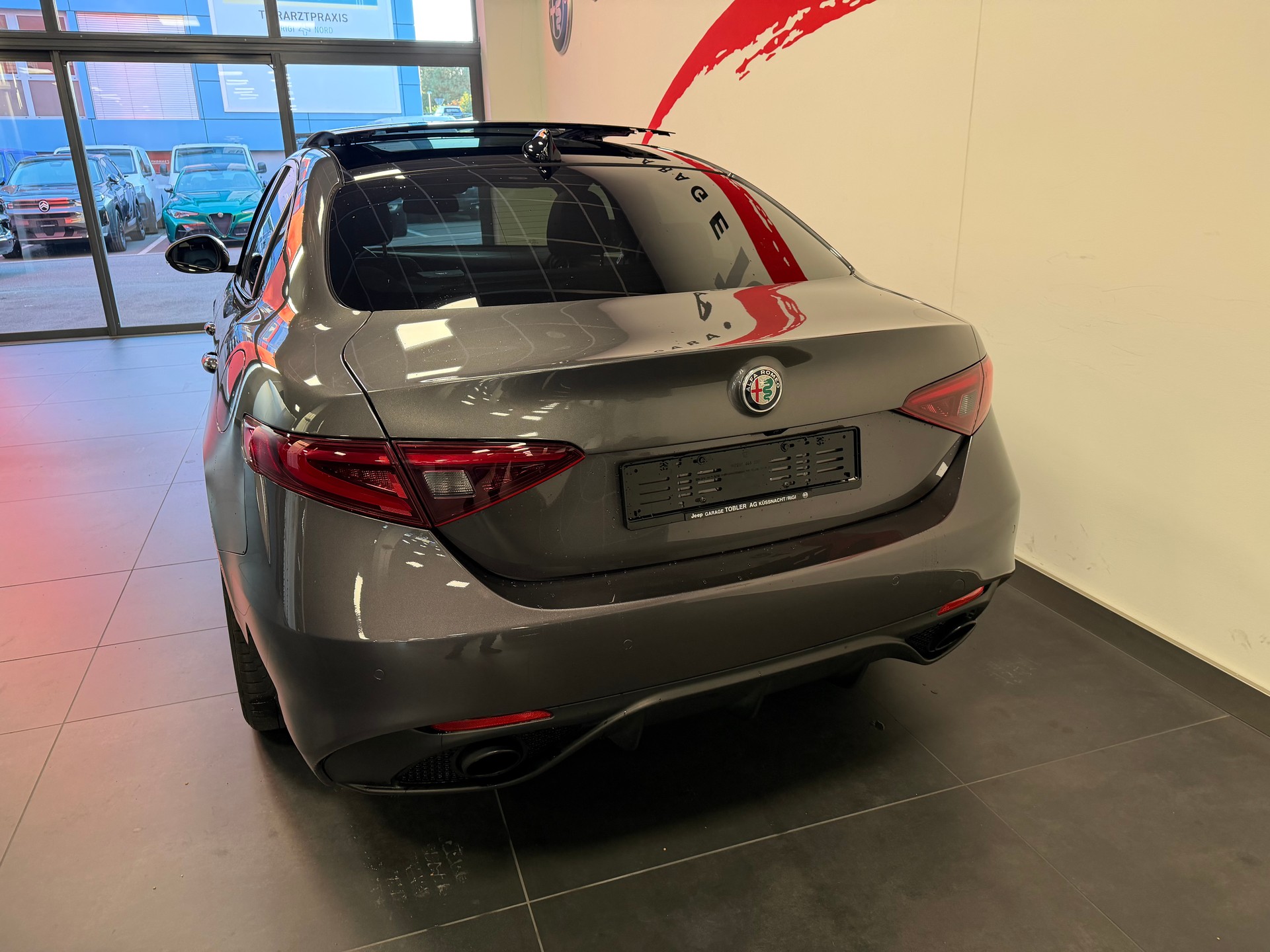 ALFA ROMEO Giulia 2.2 JTDM Veloce Q4 Automatic-image-8