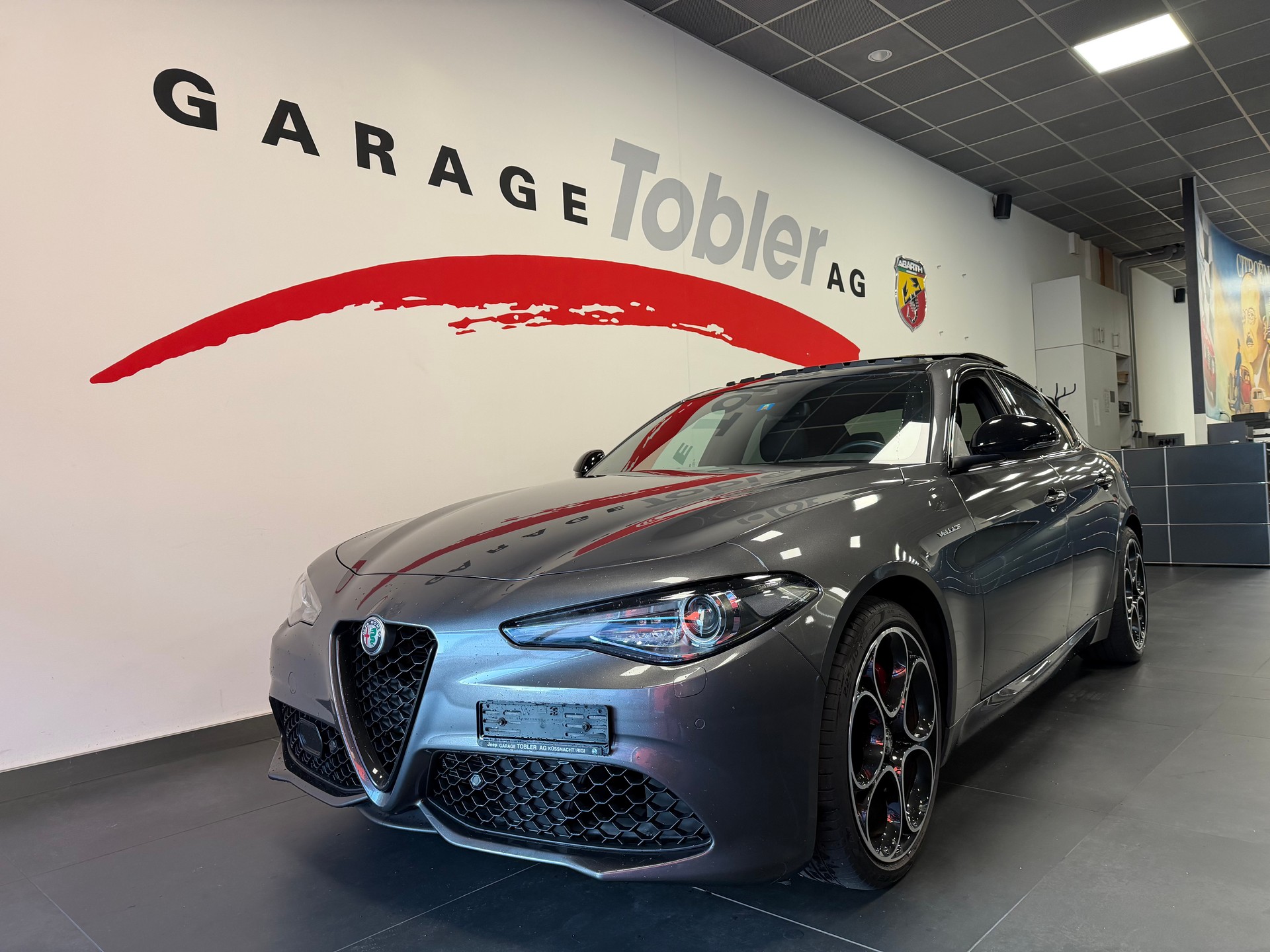 ALFA ROMEO Giulia 2.2 JTDM Veloce Q4 Automatic-image-0