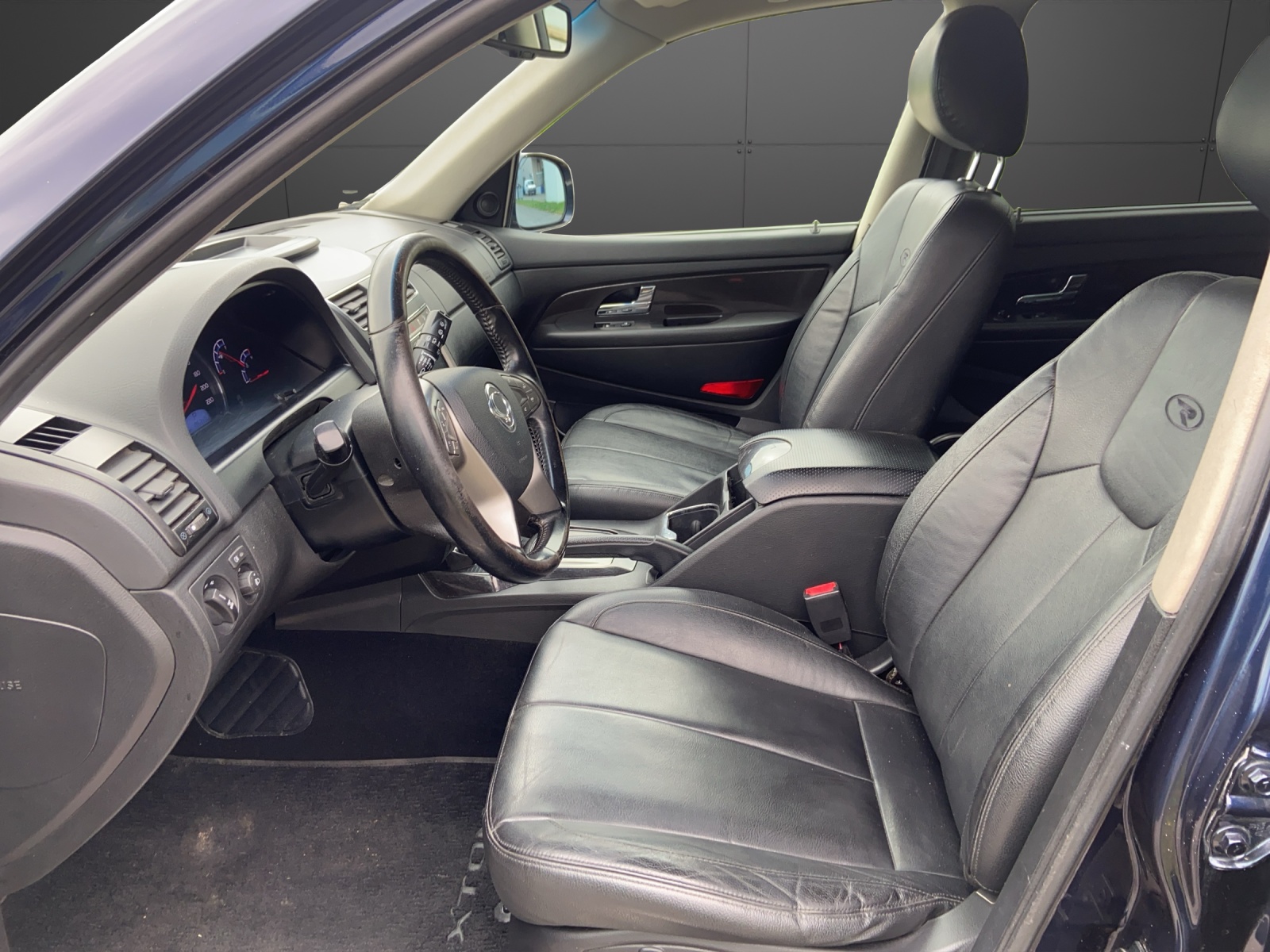 KGM-SsangYong Rexton RX200 e-XDi Sapphire 4WD Automatic-image-8