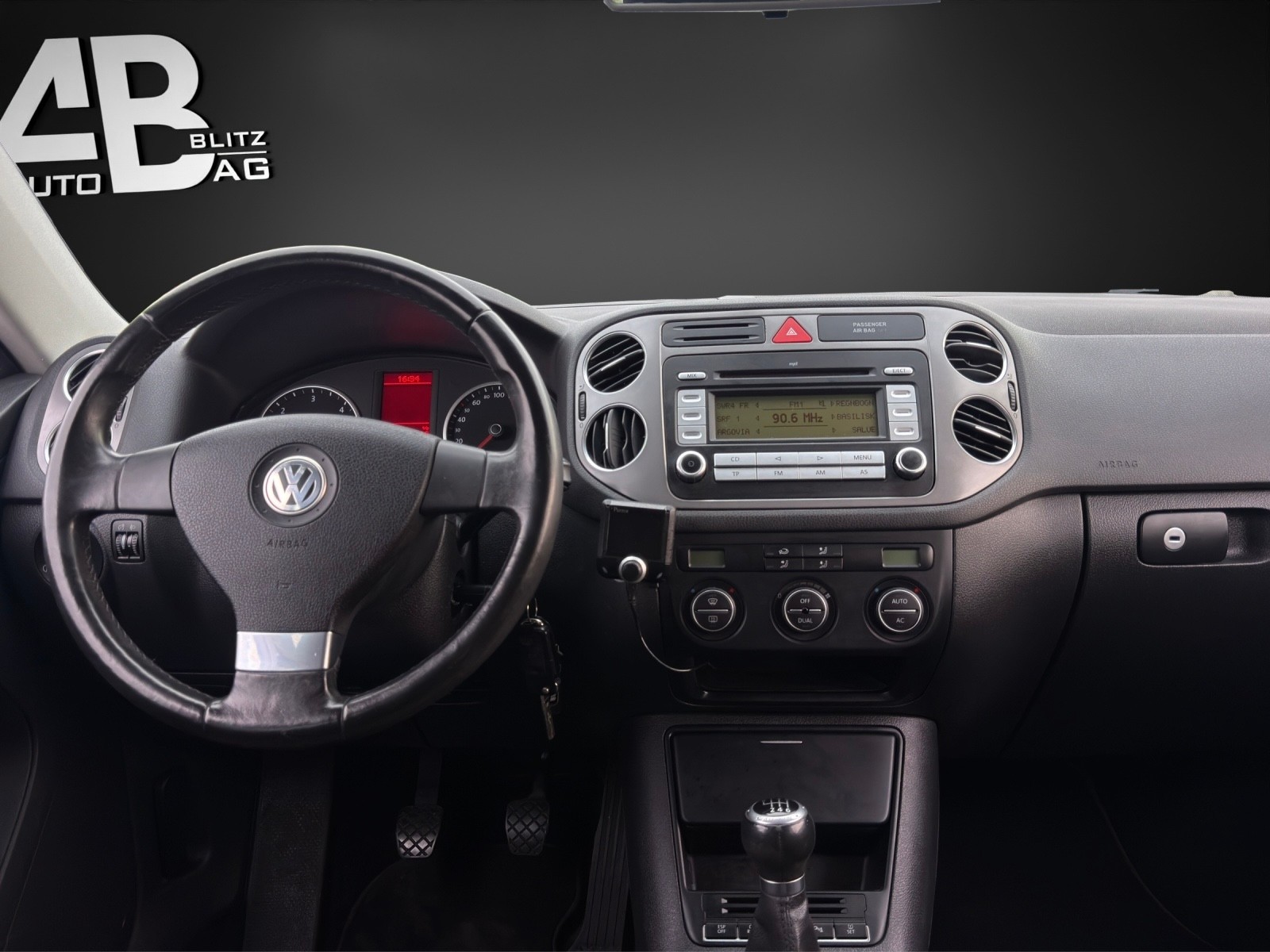 VW Tiguan 2.0 TDI 4x4 Trend&Fun mit 140 PS-image-10