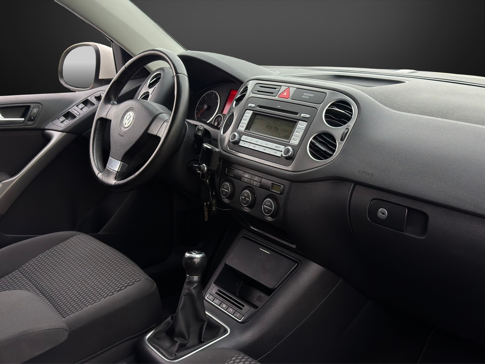 VW Tiguan 2.0 TDI 4x4 Trend&Fun mit 140 PS-image-9