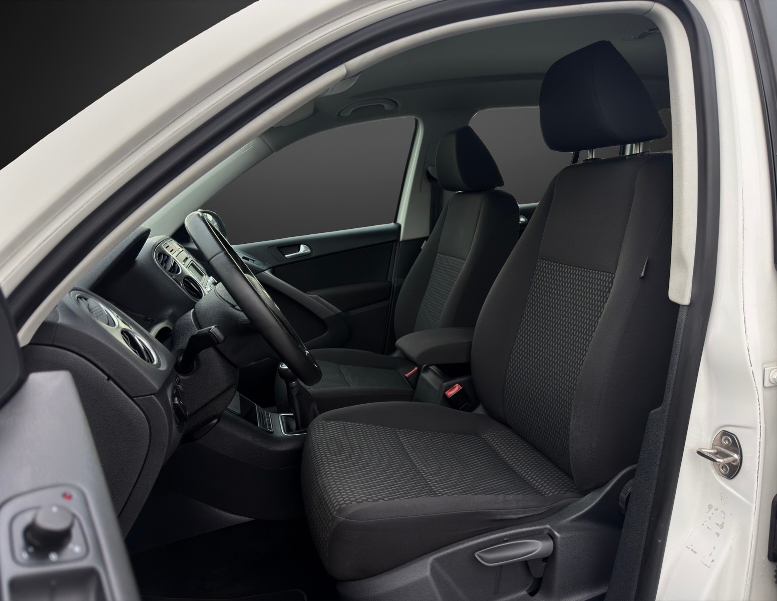 VW Tiguan 2.0 TDI 4x4 Trend&Fun mit 140 PS-image-6