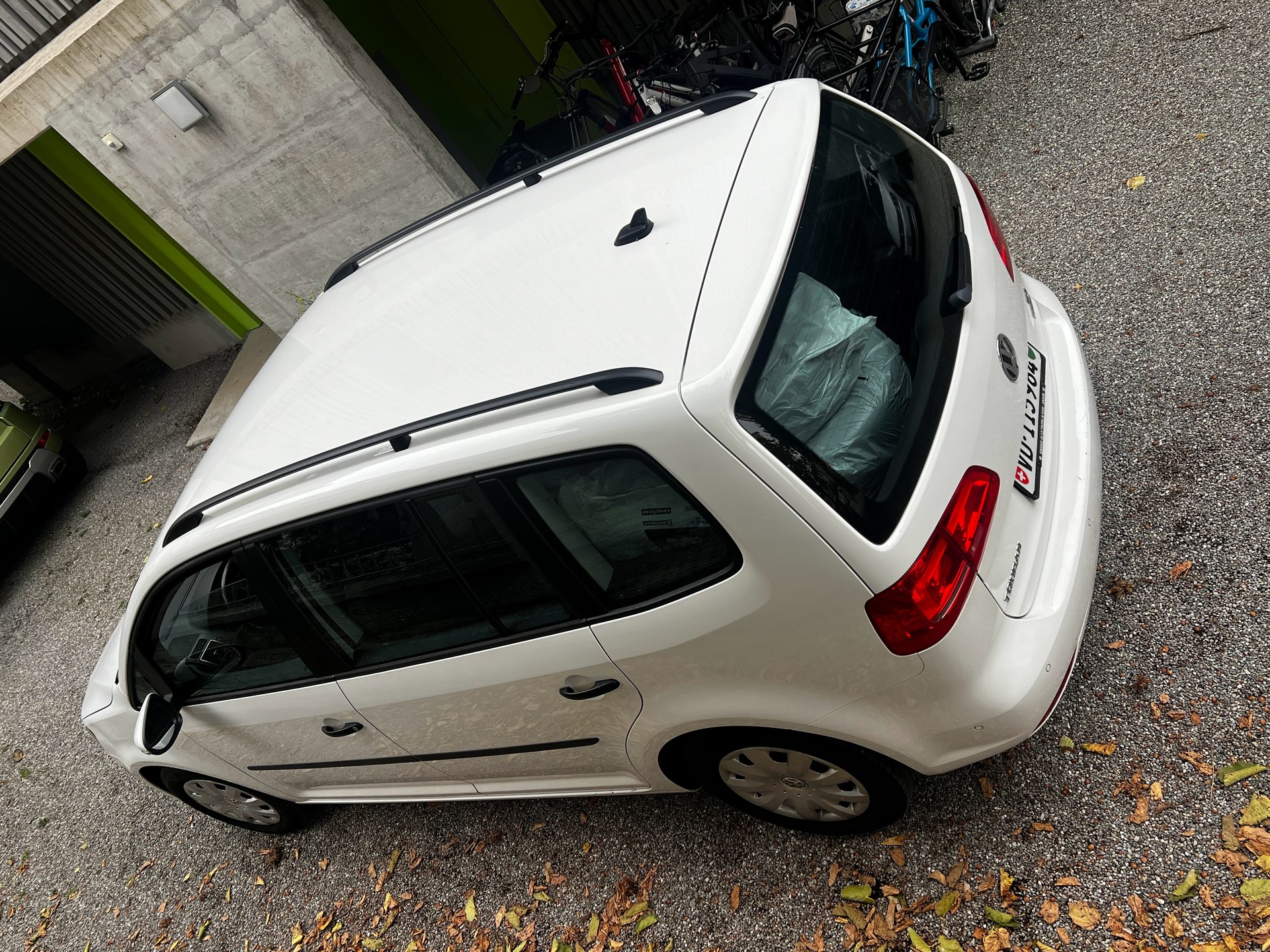 VW 1.6 TDI BlueMT Trendline-image-3