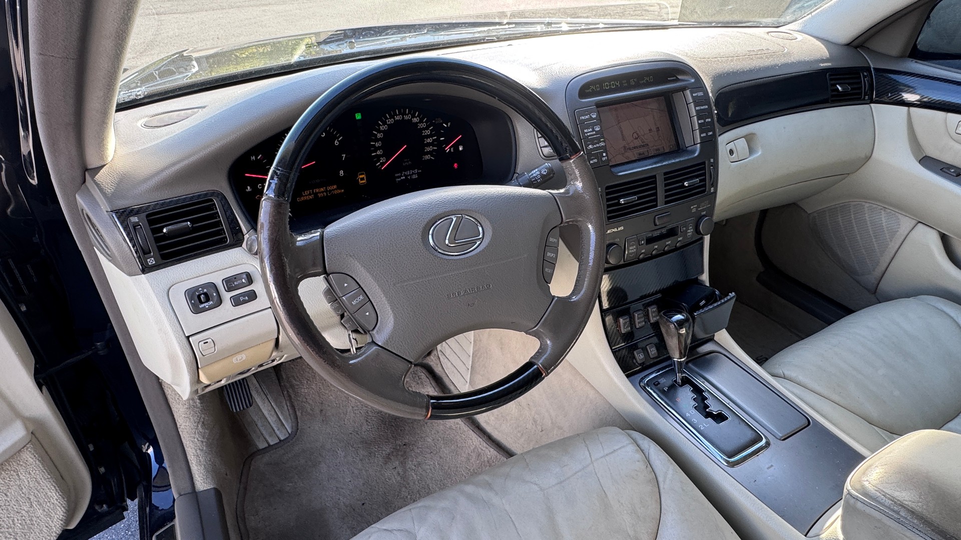 LEXUS LS 430 Automatic-image-4