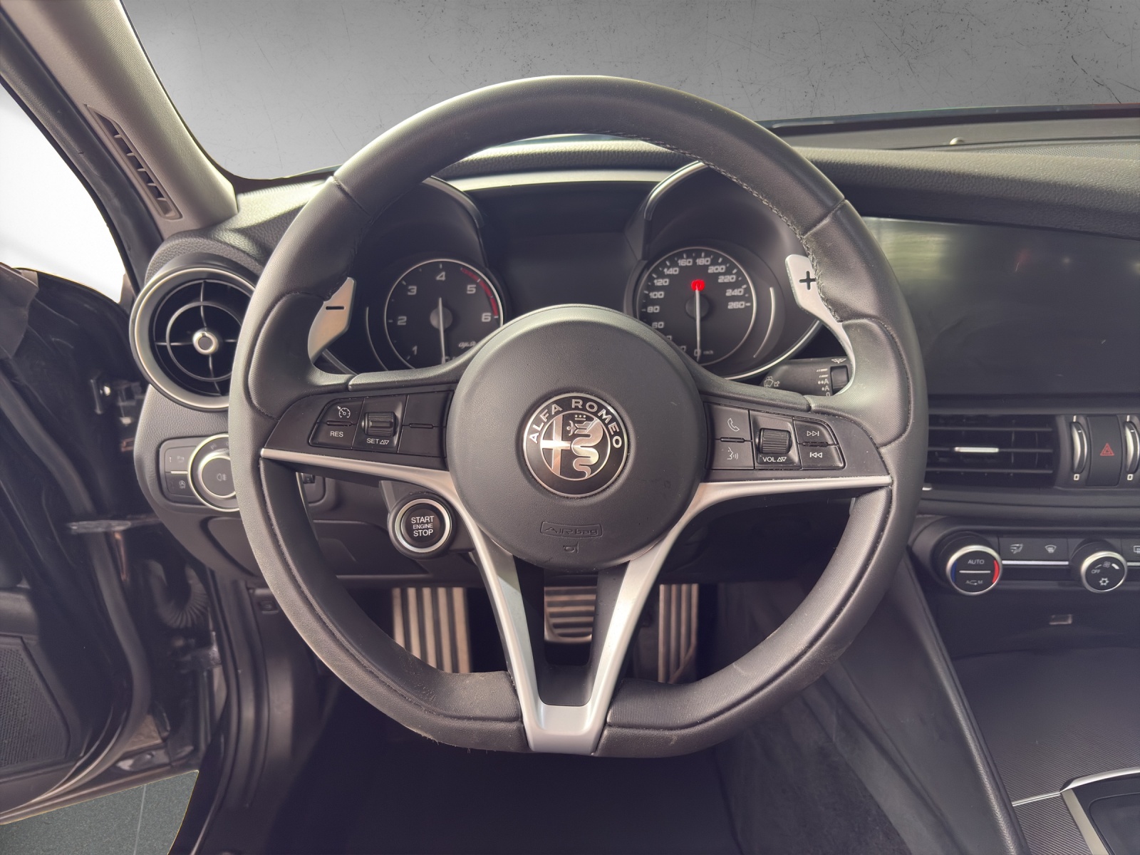 ALFA ROMEO Giulia 2.2 JTDM Super Automatic-image-7