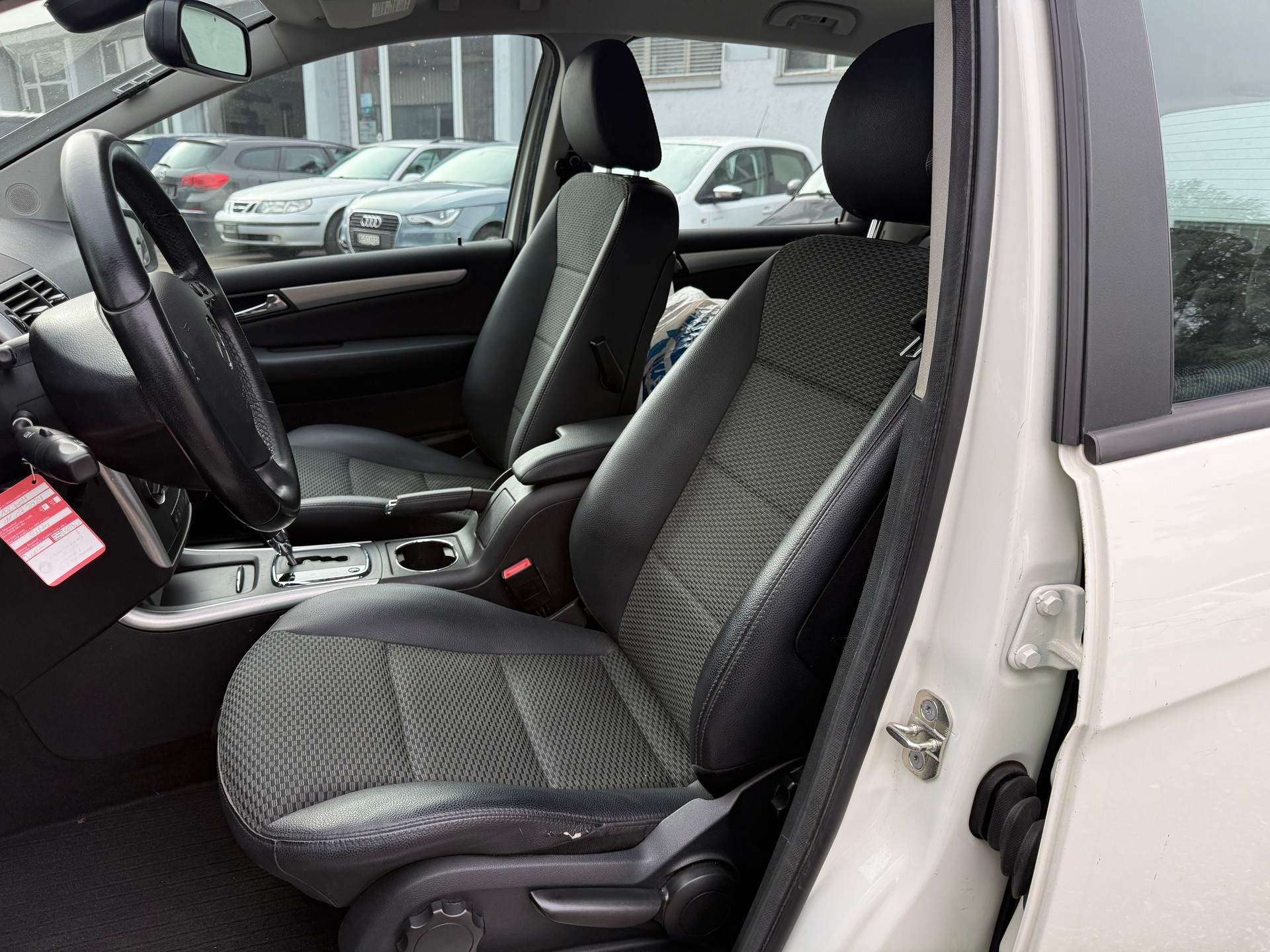 MERCEDES-BENZ A 180 (170) Avantgarde Autotronic-image-8