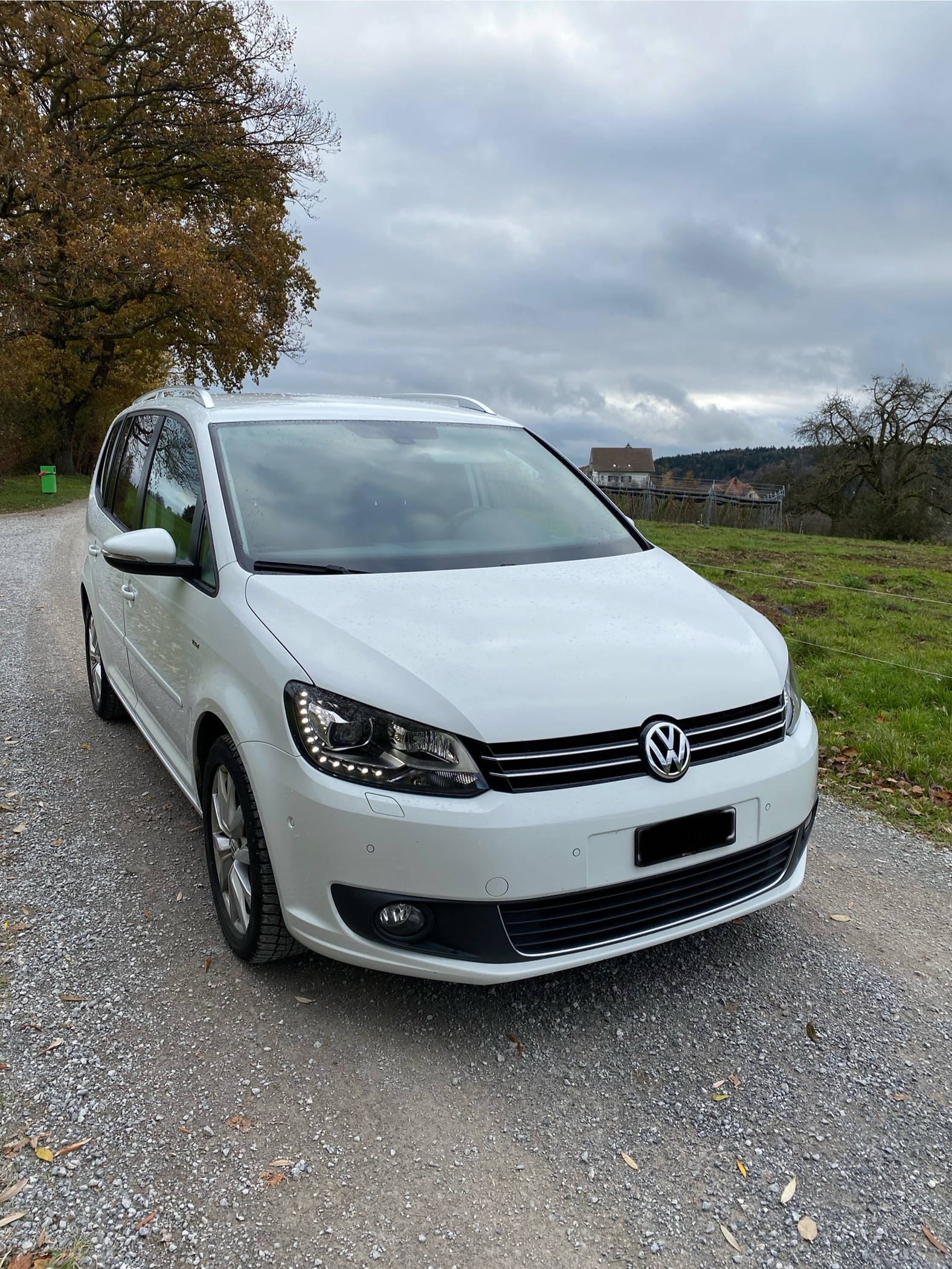 VW Touran Cup Version, 1.6 TDI, DSG, Frisch ab MFK & Frisch ab grossen Service, 8 Fach bereift, Top Austattung-image-1