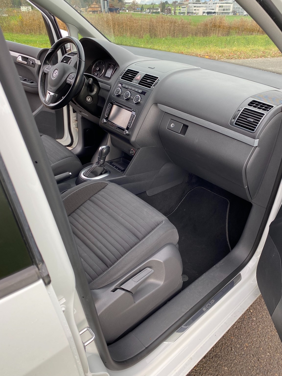 VW Touran Cup Version, 1.6 TDI, DSG, Frisch ab MFK & Frisch ab grossen Service, 8 Fach bereift, Top Austattung-image-7