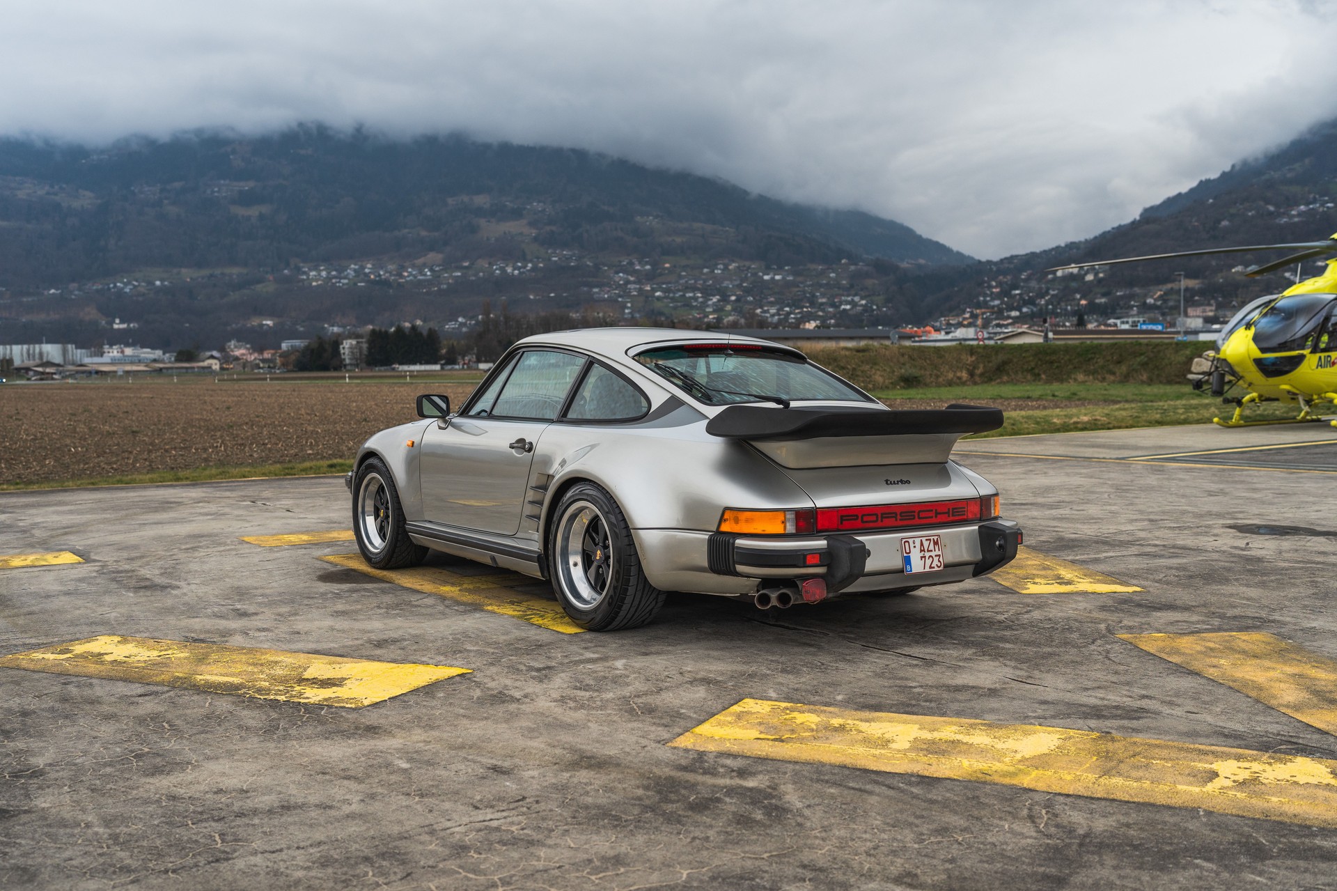 PORSCHE TURBO FLATNOSE - FLACHBAU-image-3