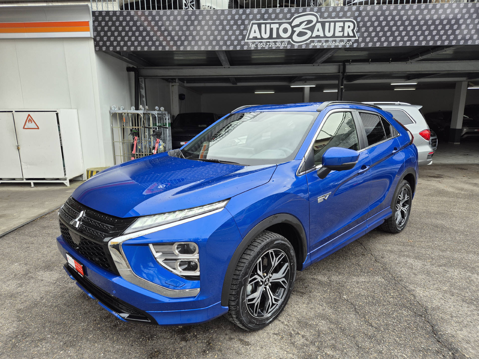 MITSUBISHI Eclipse Cross 2.4 PHEV Instyle 4x4-image-0