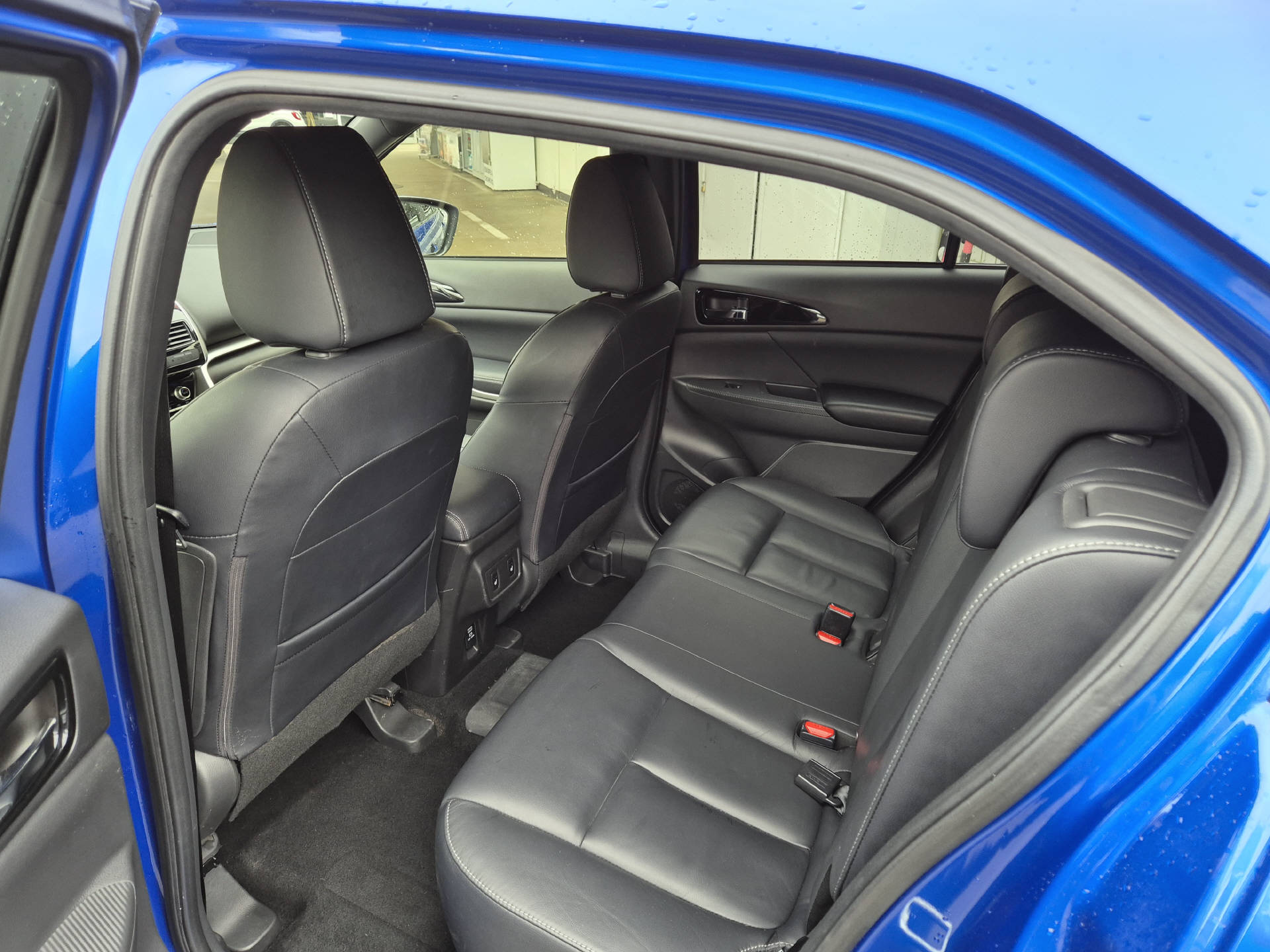 MITSUBISHI Eclipse Cross 2.4 PHEV Instyle 4x4-image-9