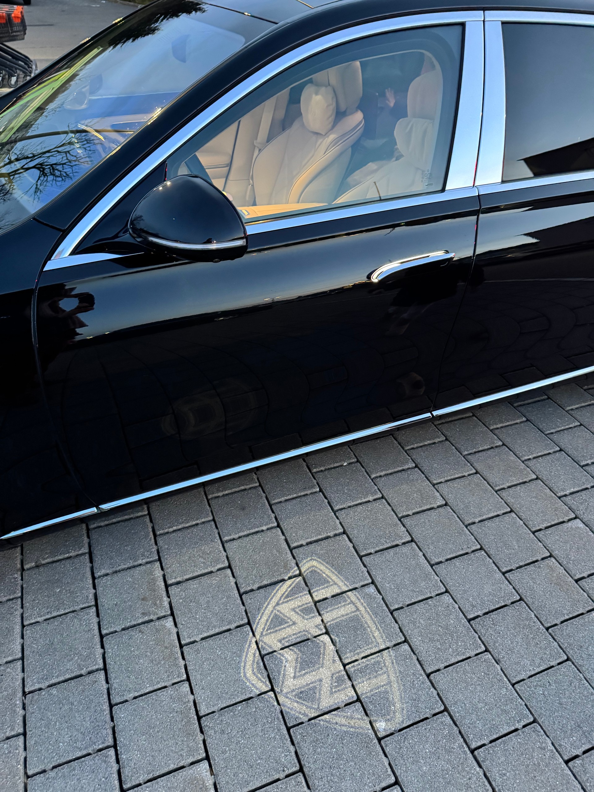 MERCEDES-BENZ S 680 4Matic Maybach First Class 9G-Tronic-image-15