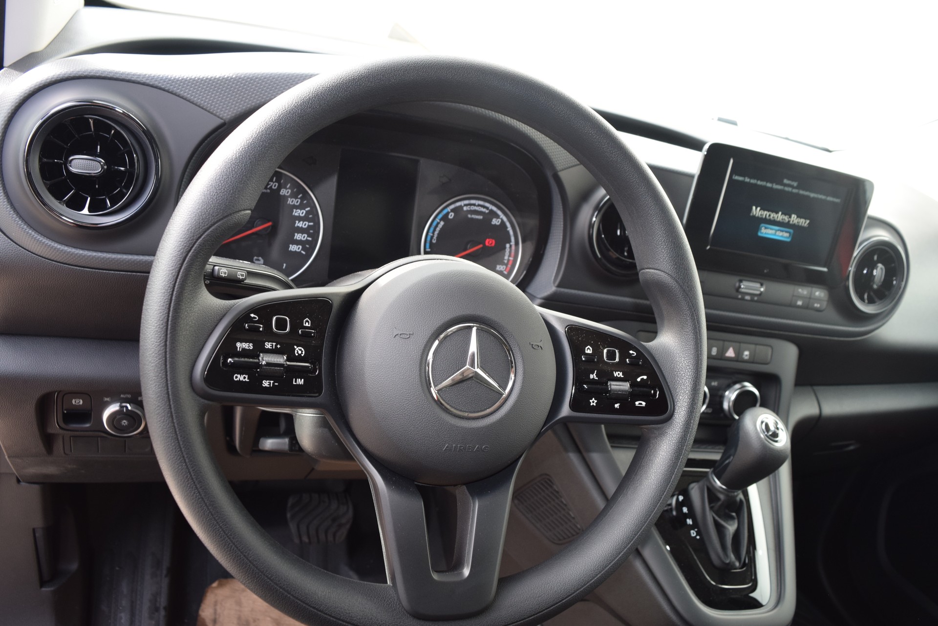 MERCEDES-BENZ eCitan Standard 2716mm S-image-6