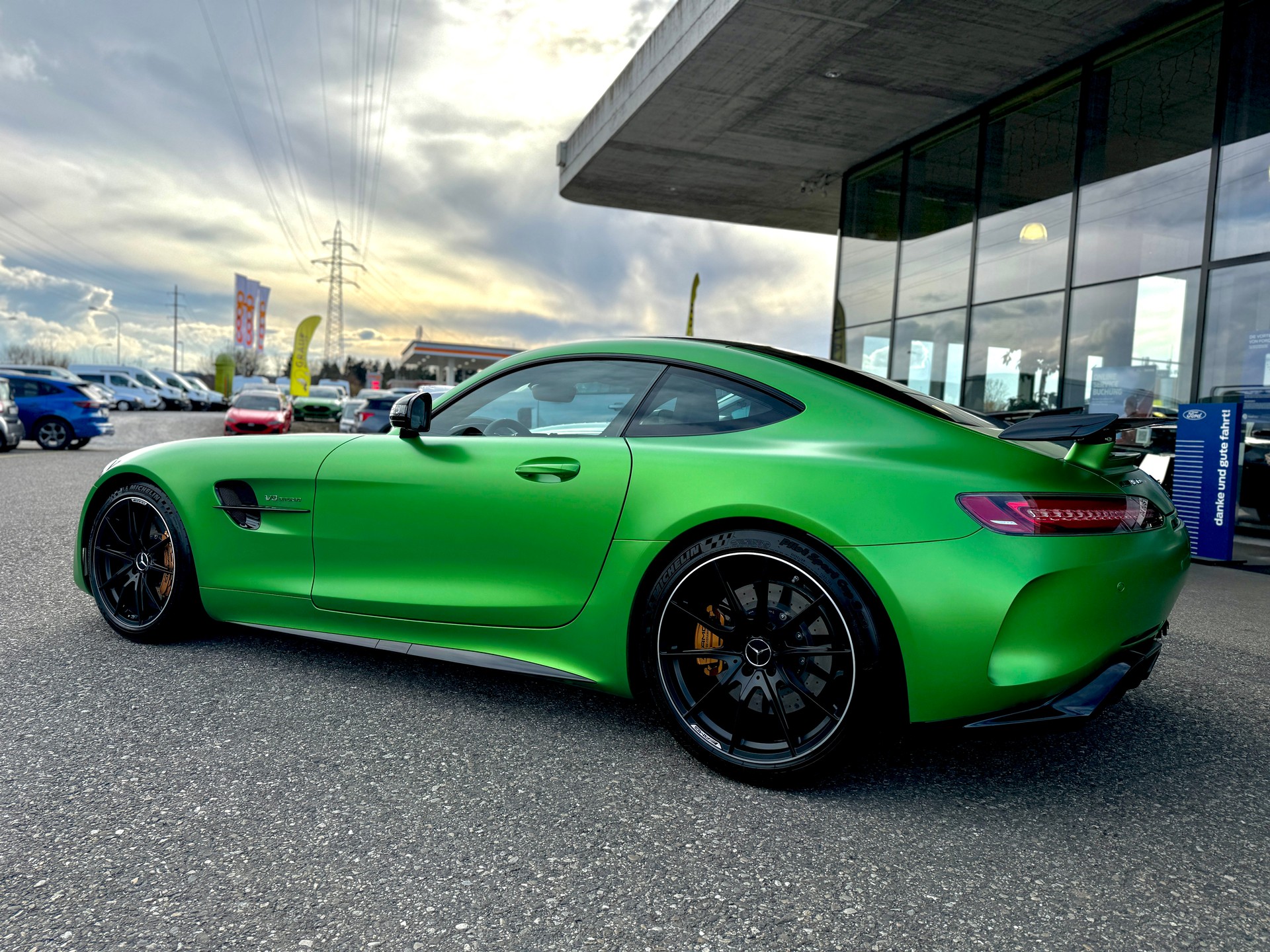 MERCEDES-BENZ AMG GT R Speedshift DCT MAGNO GREEN MATT 3.99%-image-7