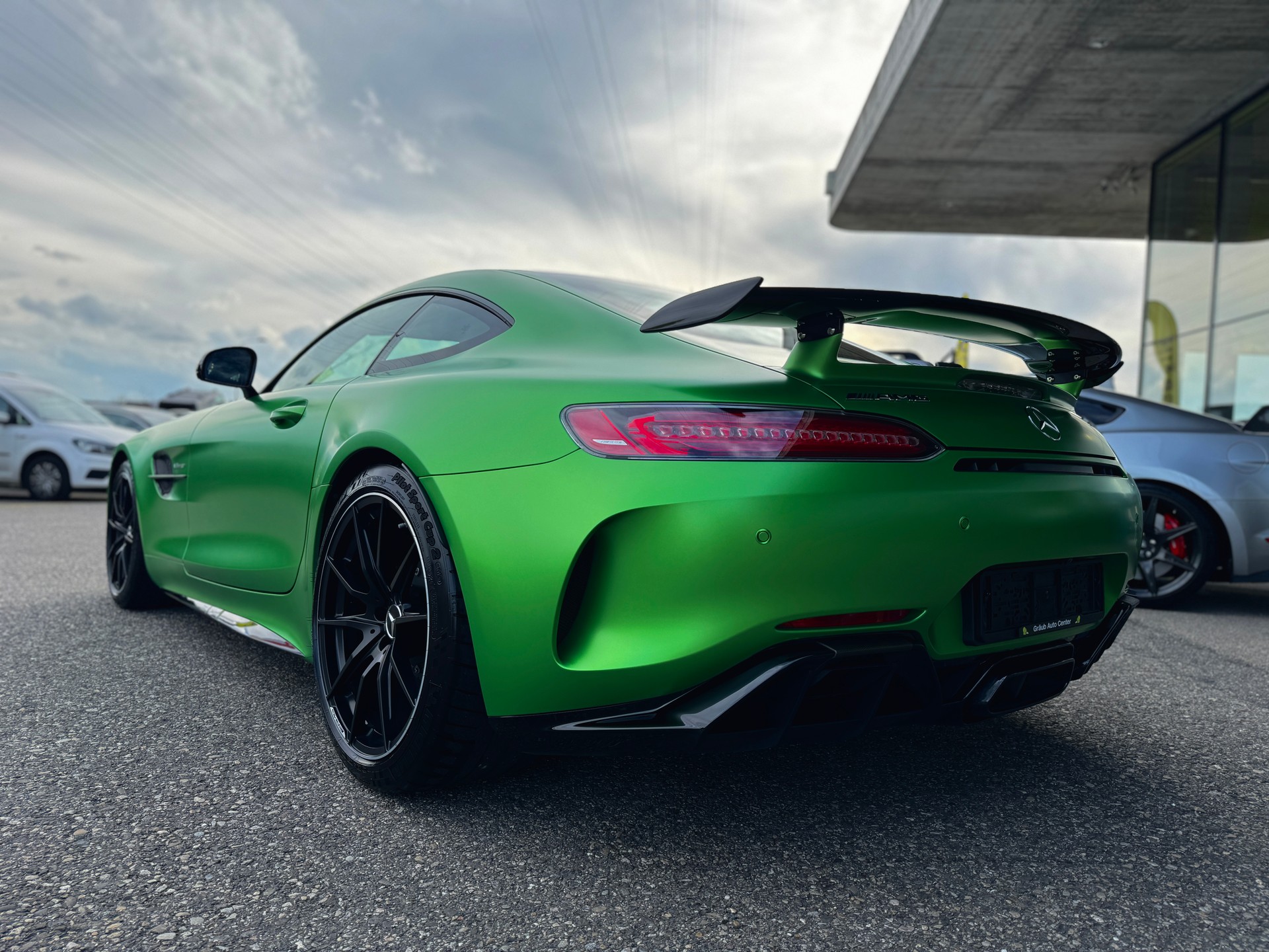 MERCEDES-BENZ AMG GT R Speedshift DCT MAGNO GREEN MATT 3.99%-image-12