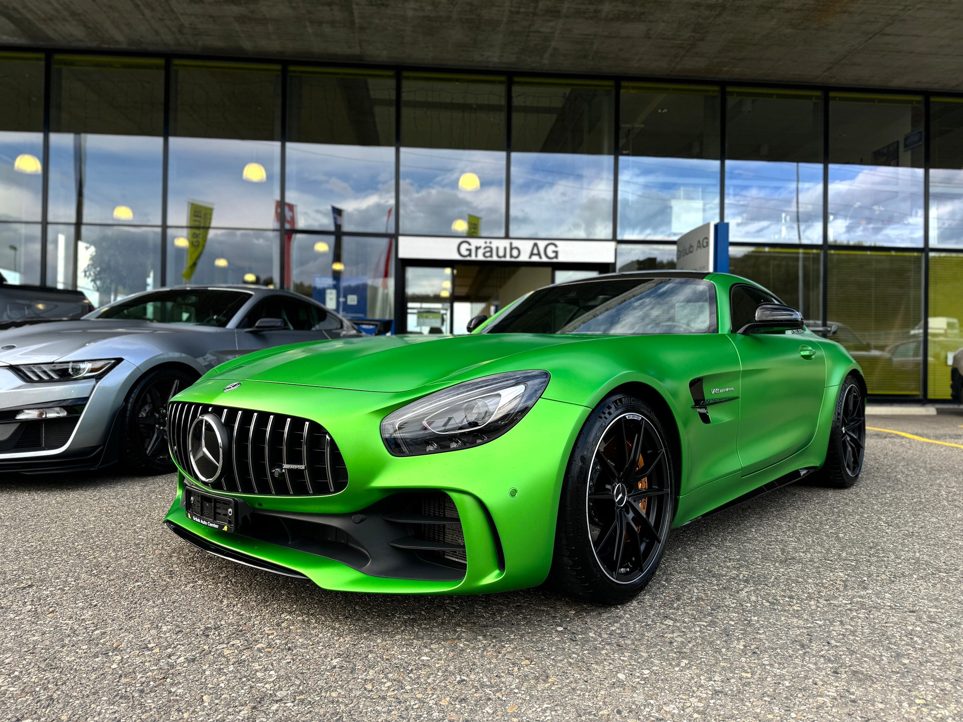 MERCEDES-BENZ AMG GT R Speedshift DCT MAGNO GREEN MATT 3.99%-image-1