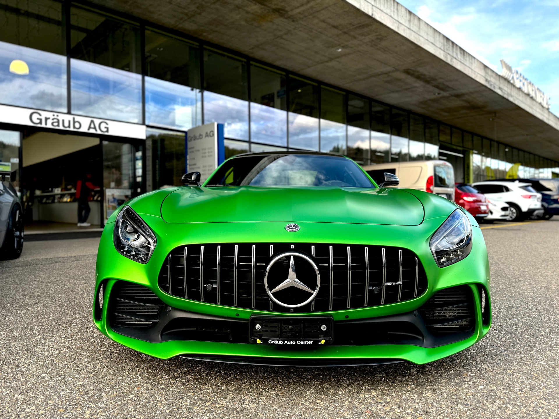 MERCEDES-BENZ AMG GT R Speedshift DCT MAGNO GREEN MATT 3.99%-image-2