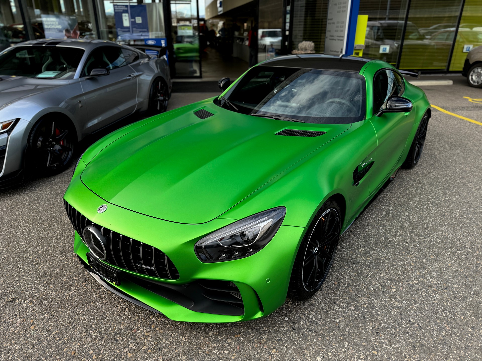 MERCEDES-BENZ AMG GT R Speedshift DCT MAGNO GREEN MATT 3.99%-image-4