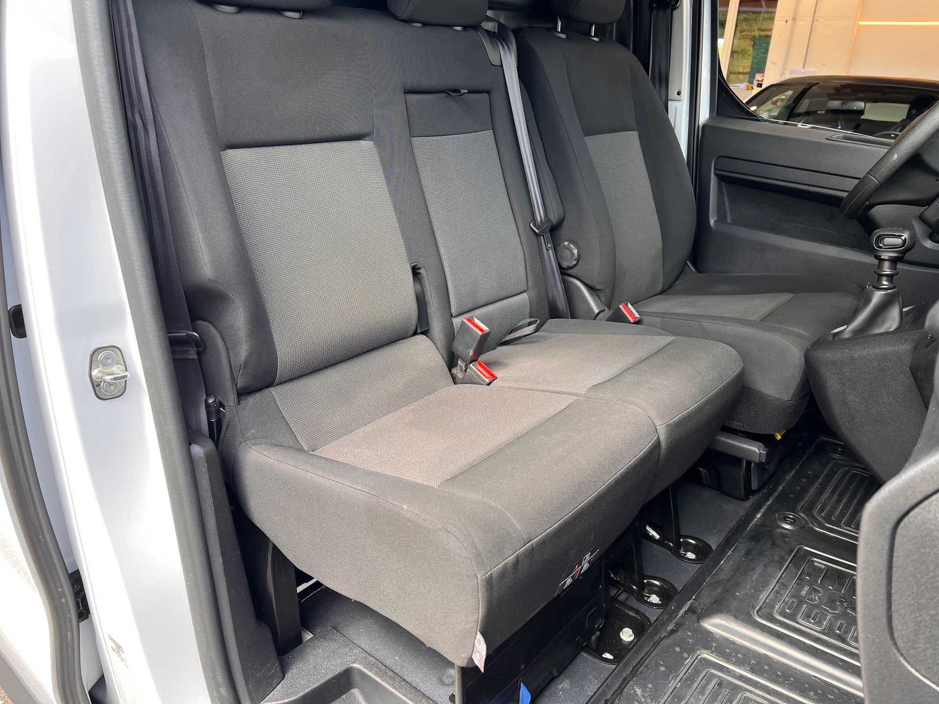TOYOTA PROACE Van L2 2.0 D Comfort-image-12