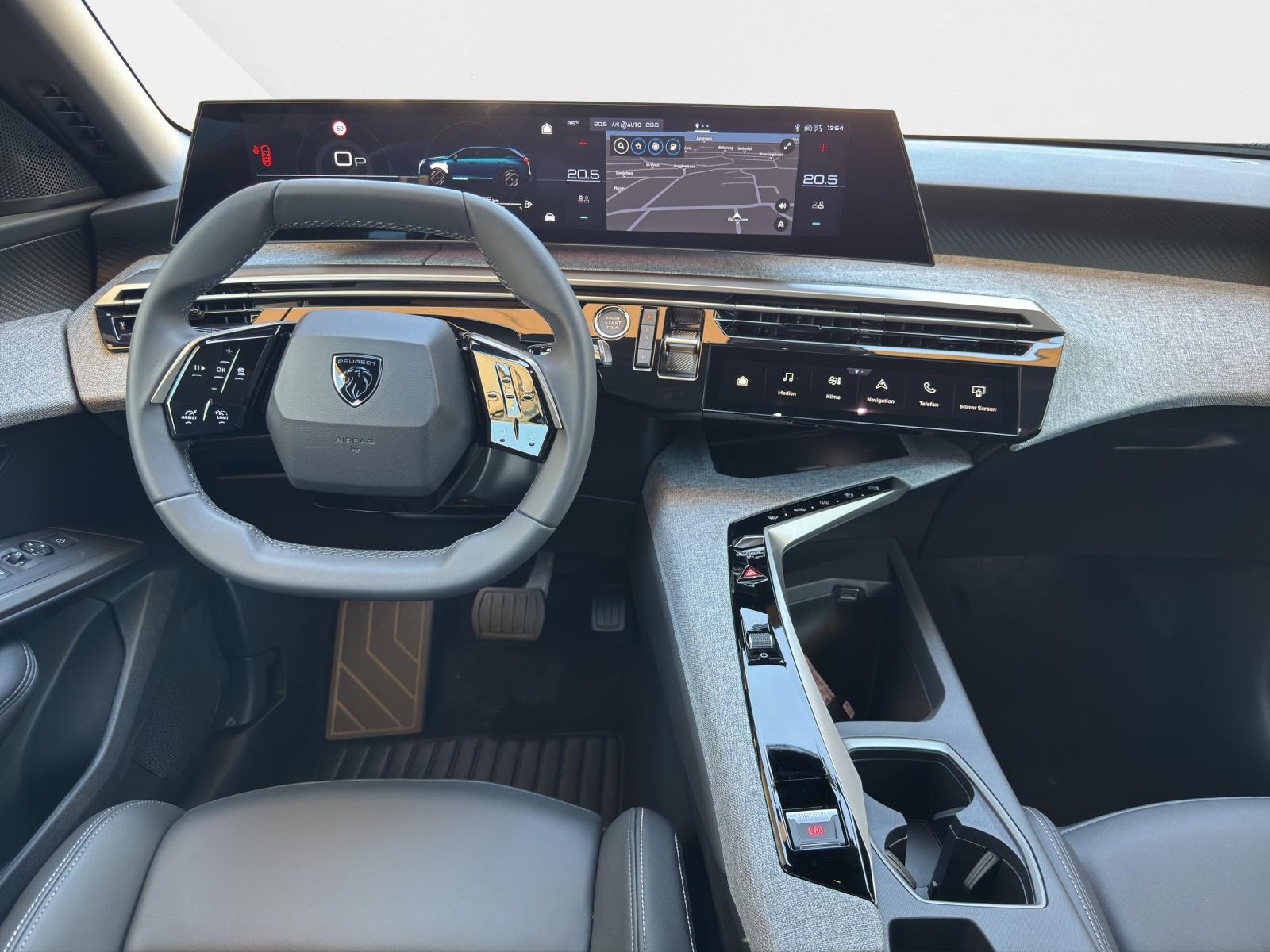 PEUGEOT 5008 1.2 Hybrid Allure Premium-image-11